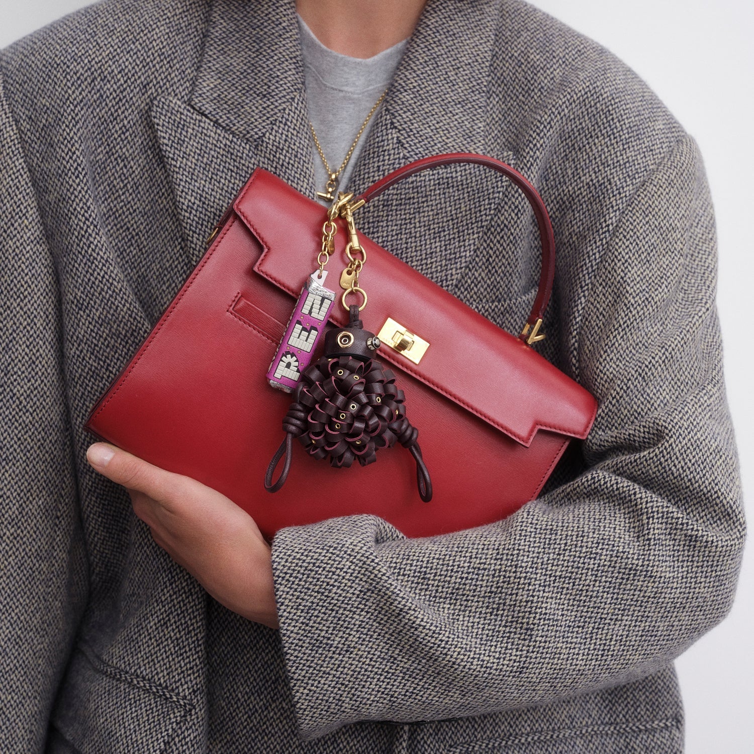 アイレット・キャラクター・チャーム | Anya Hindmarch JP