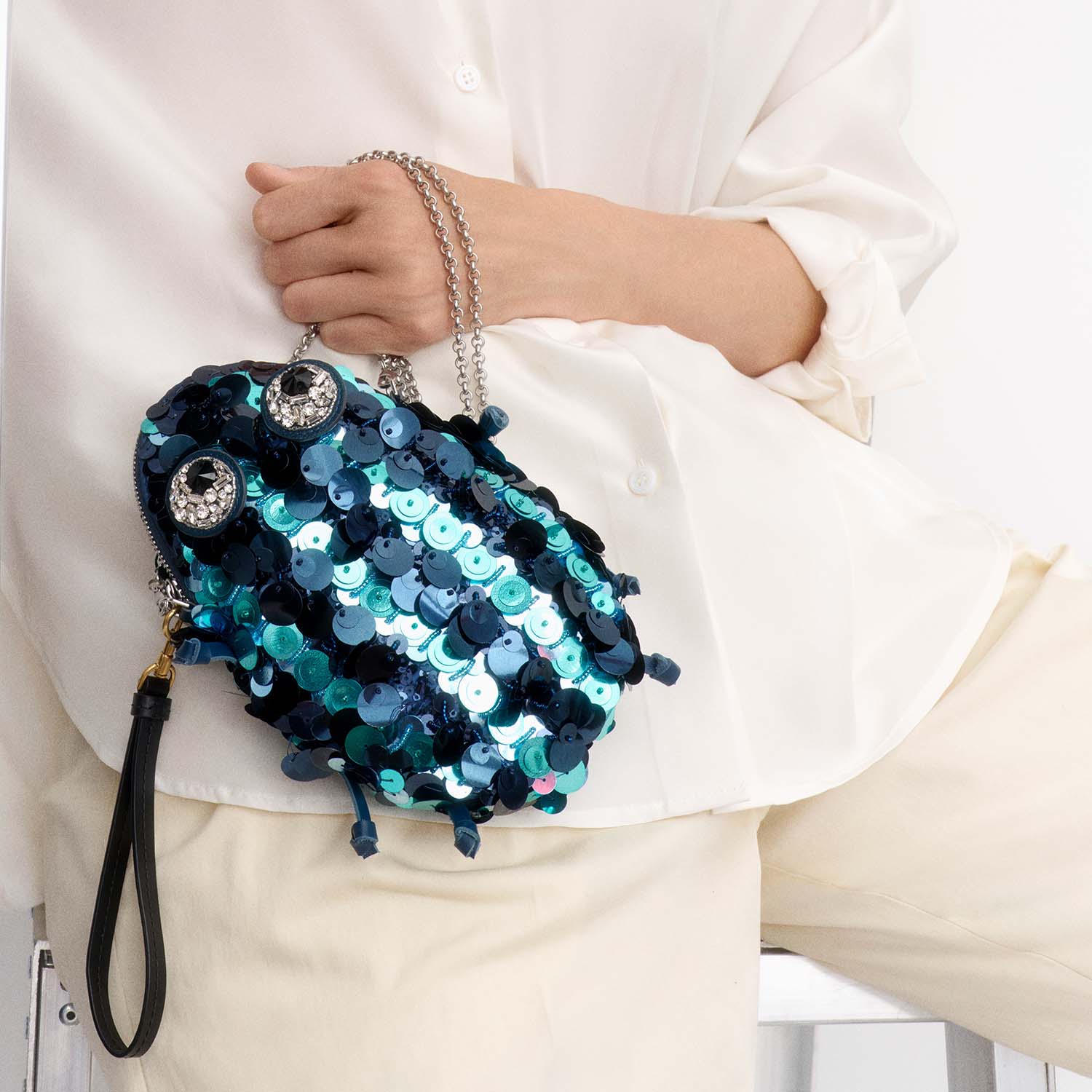 Bug クロスボディ・ポーチ | Anya Hindmarch JP