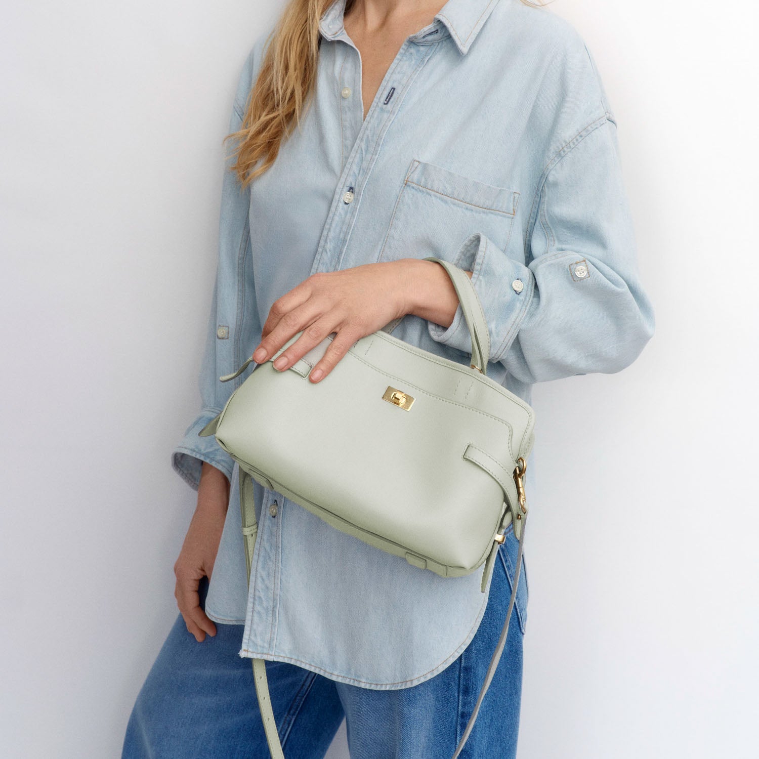 Wilson：ウィルソン・クロスボディ | Anya Hindmarch JP