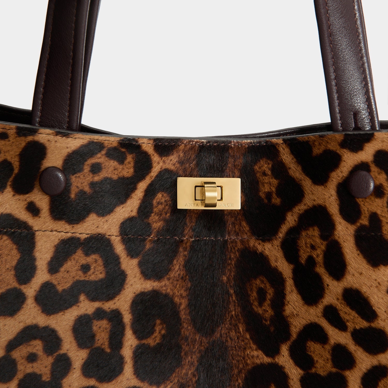 ANYA HINDMARCH アニヤ ハインドマーチ カーカー ハラコ レオパード ヒョウ柄 ハンドバッグ ボストンバック レザー 本革 グレー シルバー金具 ブランドタッセル A4収納可能 レディース ロゴ入りレザープレート ANYA HINDMARCHアニヤハインドマーチ Carker(カーカー) ラージサイズ