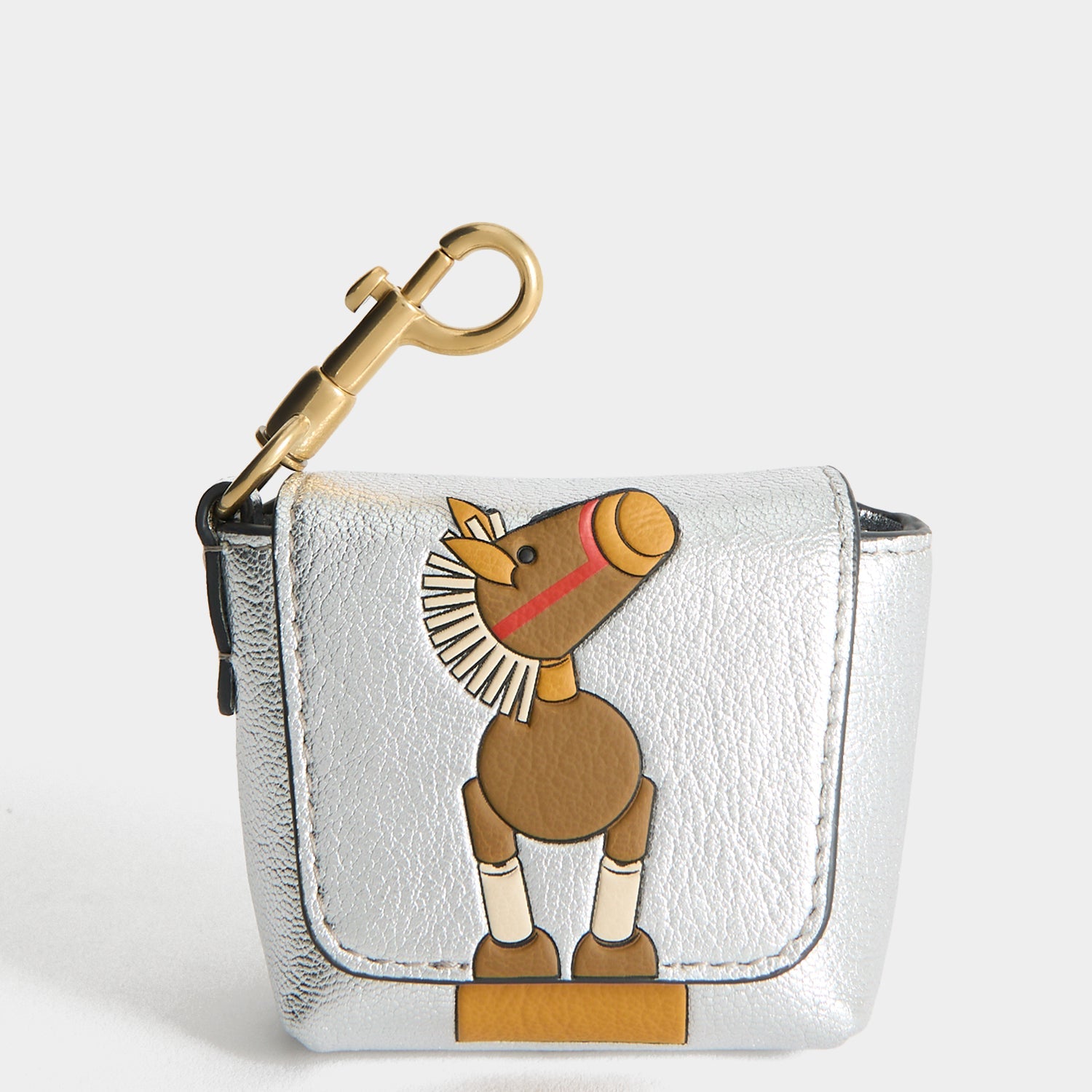 ホース・イヤフォン・ポーチ | Anya Hindmarch JP