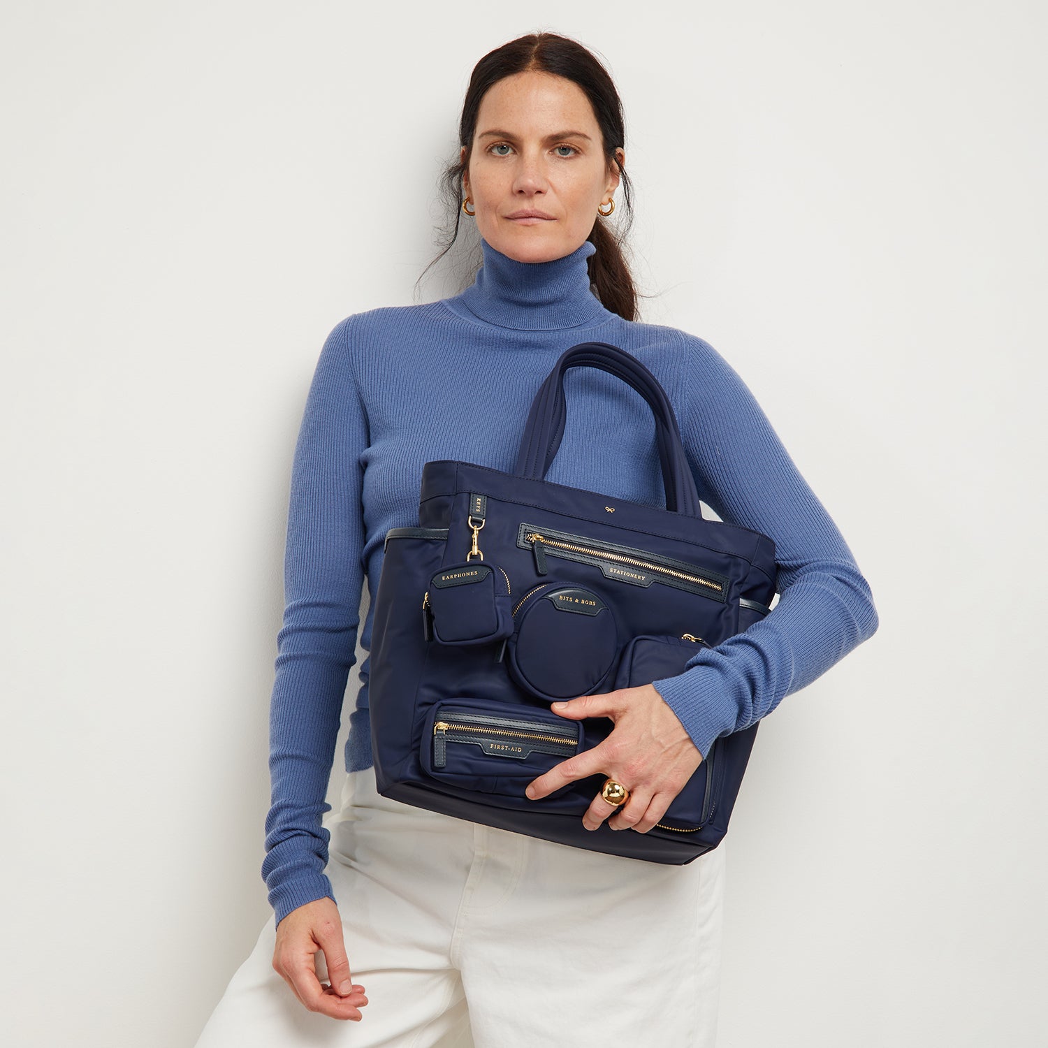 たがまるのバッグ一覧はこちら即日発送 極美品 ANYA HINDMARCH コミューター トートバッグ