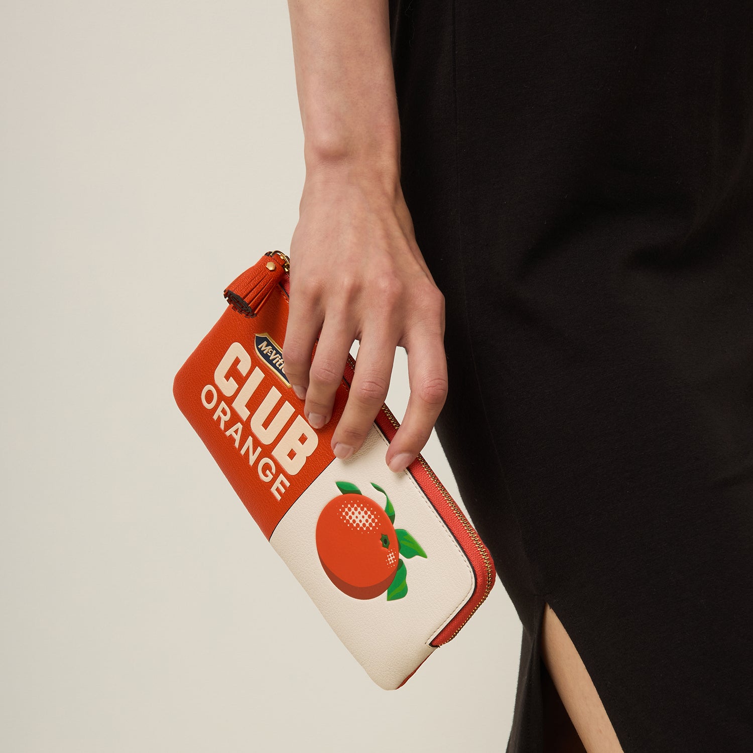 Club Orange」ジップ・ルース・ポケット | Anya Hindmarch JP