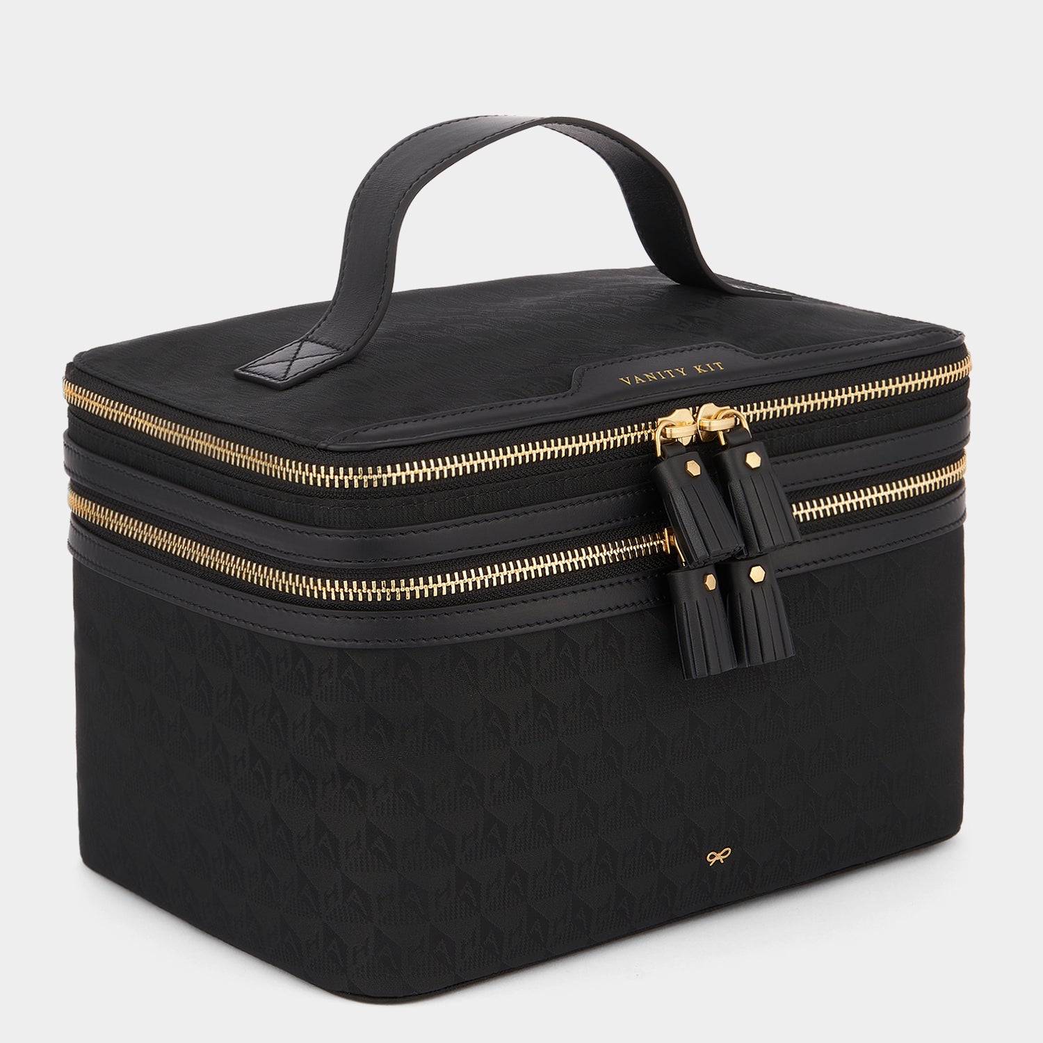 ショートホール・スーツケース | Anya Hindmarch JP