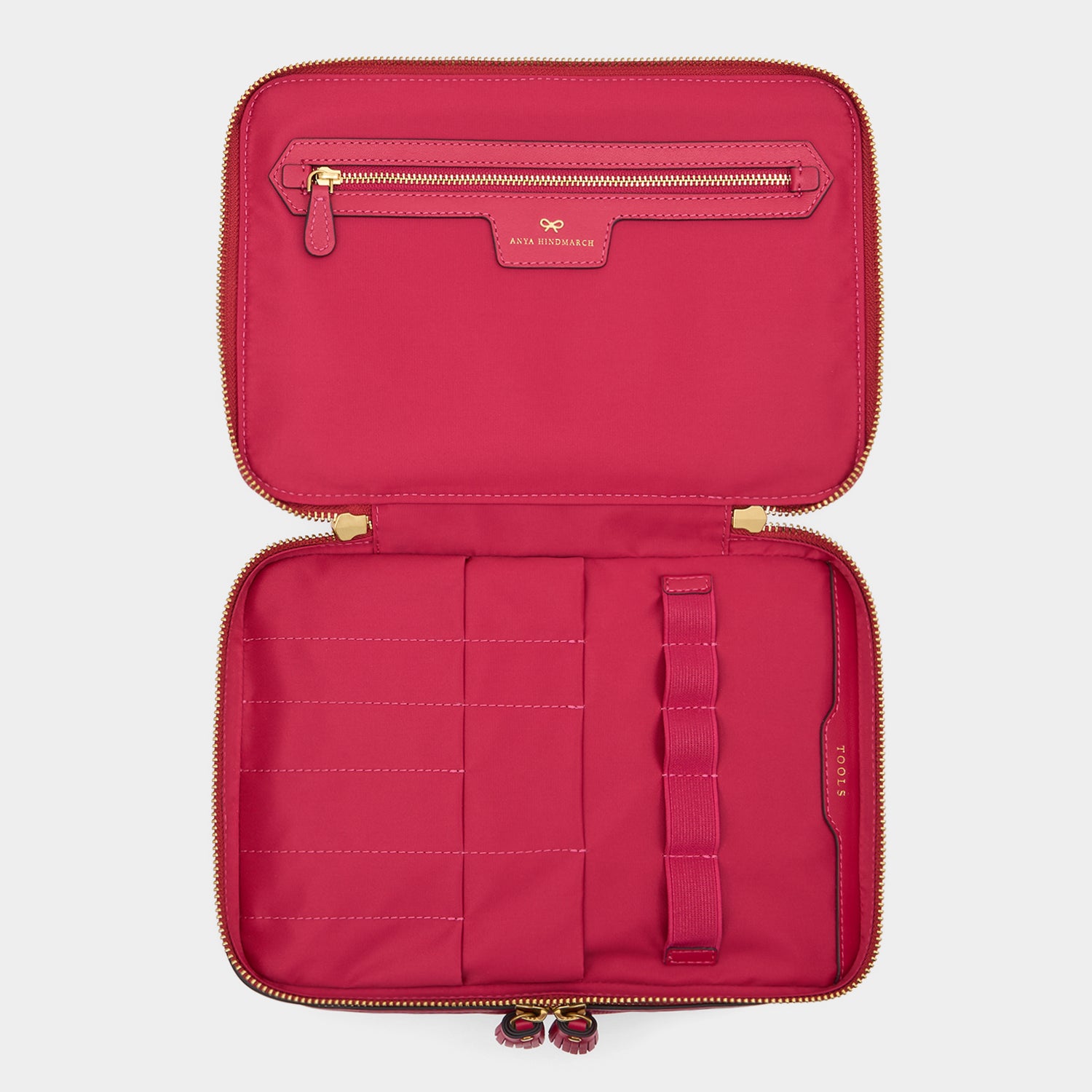 AH ロゴ・バニティー・キット | Anya Hindmarch JP