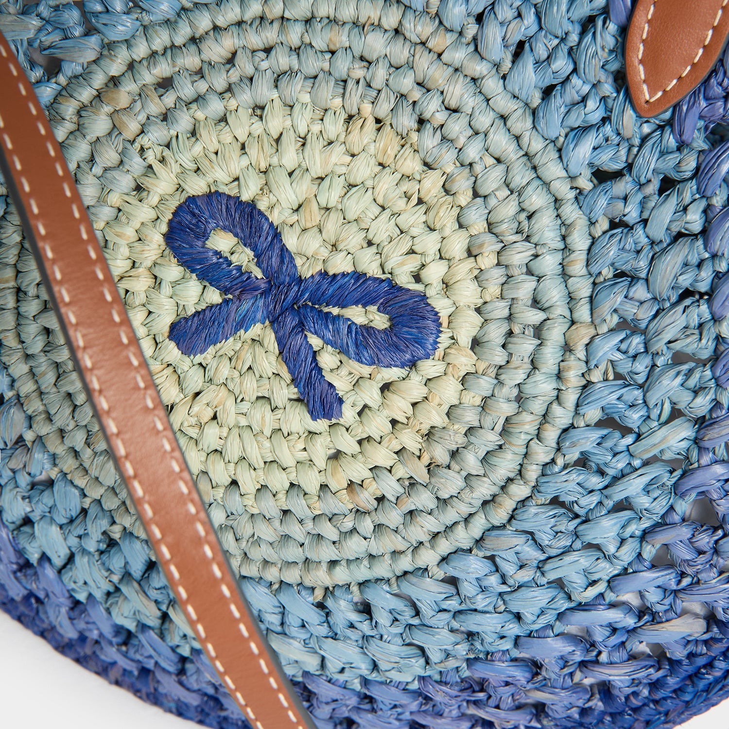 あおい工芸 ラフィア・スモール・ラウンド・ボウ・クロスボディ | Anya Hindmarch JP