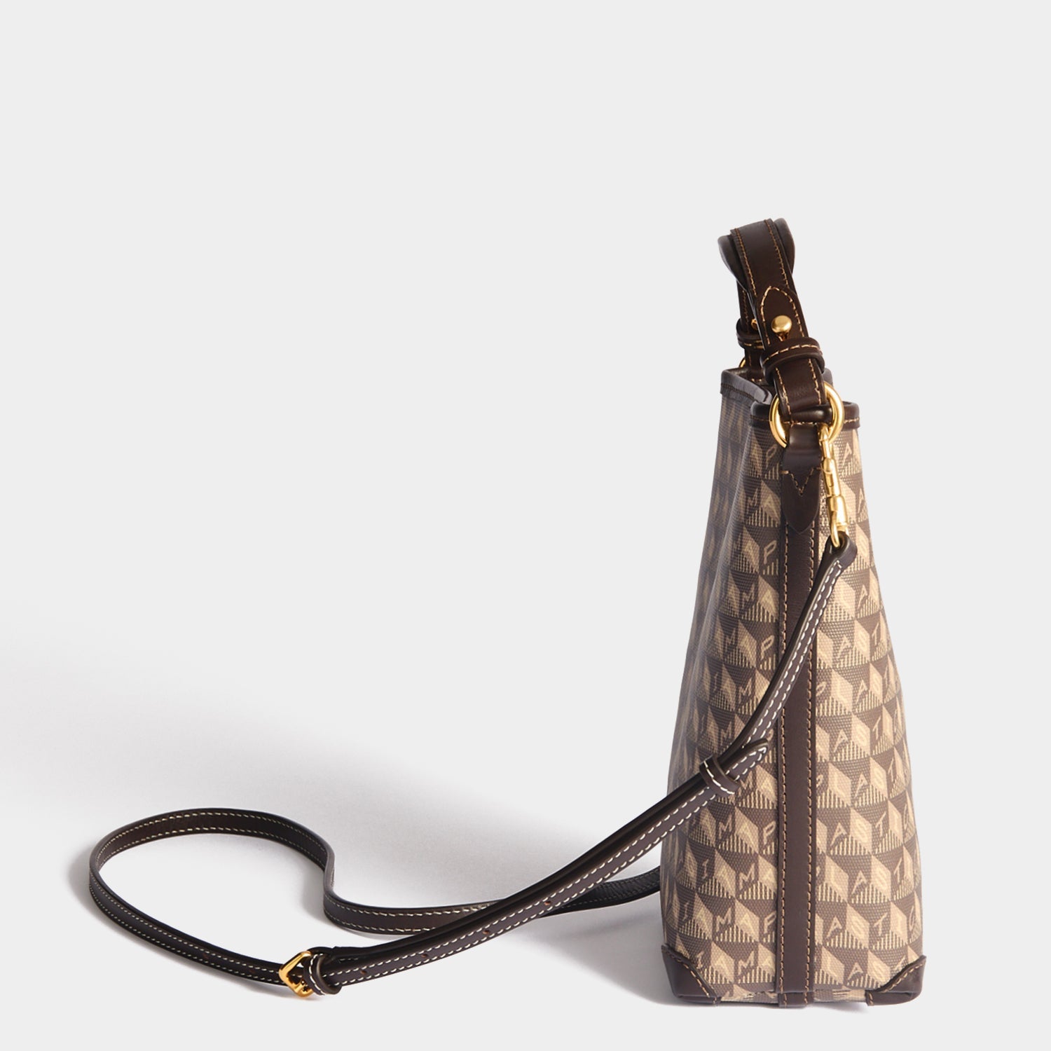 I AM A Plastic Bag」ミニ・バケット・バッグ | Anya Hindmarch JP