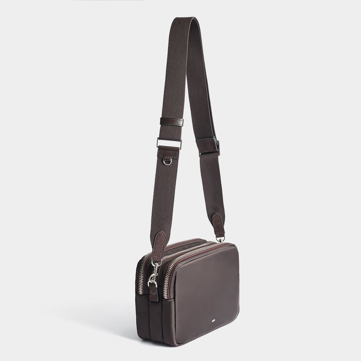ayapi様 トリプル・ジップ・クロスボディ | Anya Hindmarch JP