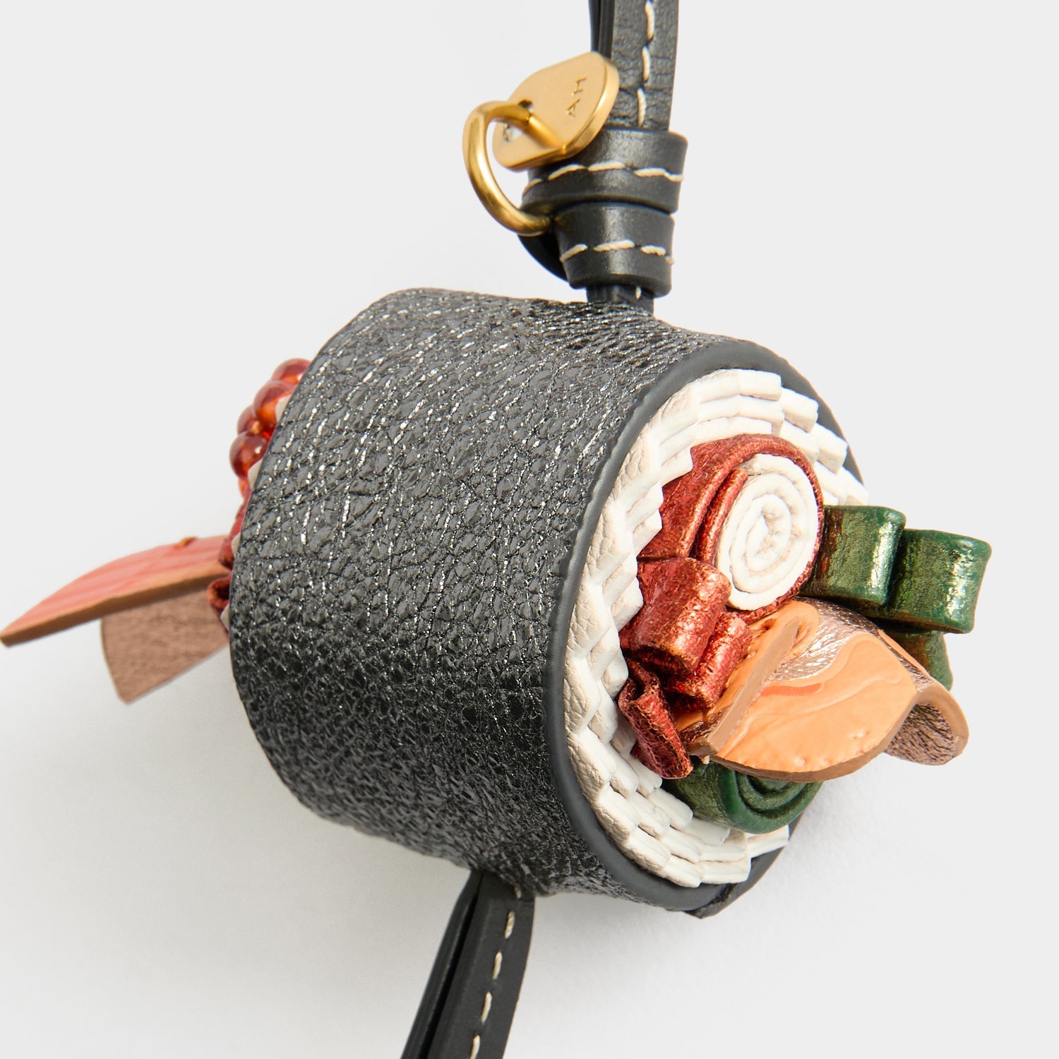 Maki チャーム | Anya Hindmarch JP