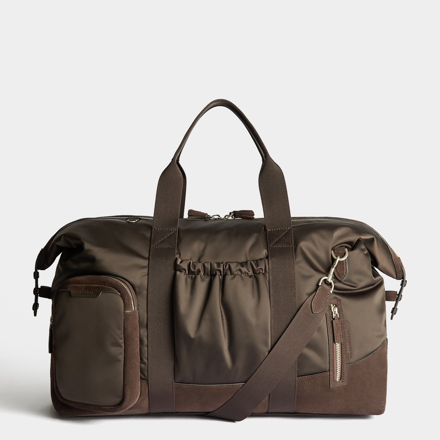 パッデッド・マキシ・インフライト・トラベル・バッグ | Anya Hindmarch JP