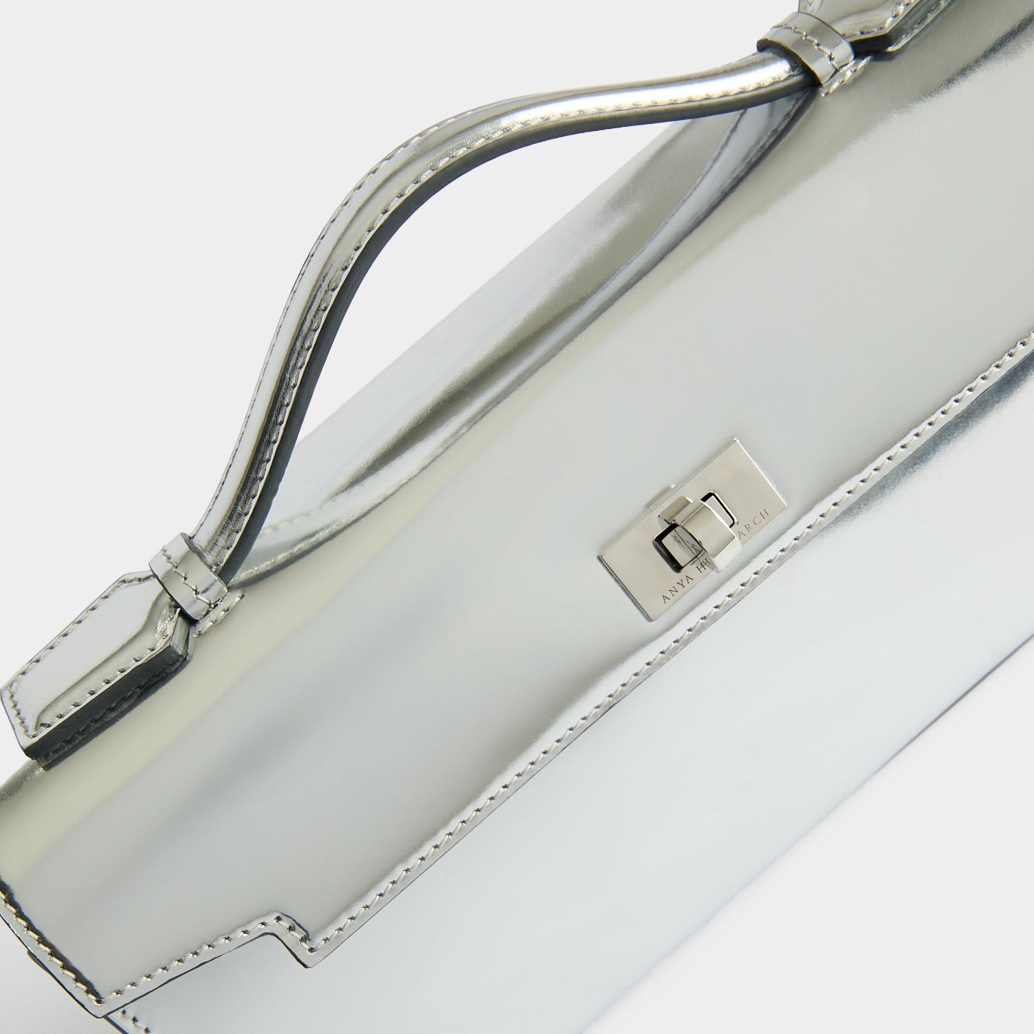 Mortimer：モティマー・クラッチ | Anya Hindmarch JP
