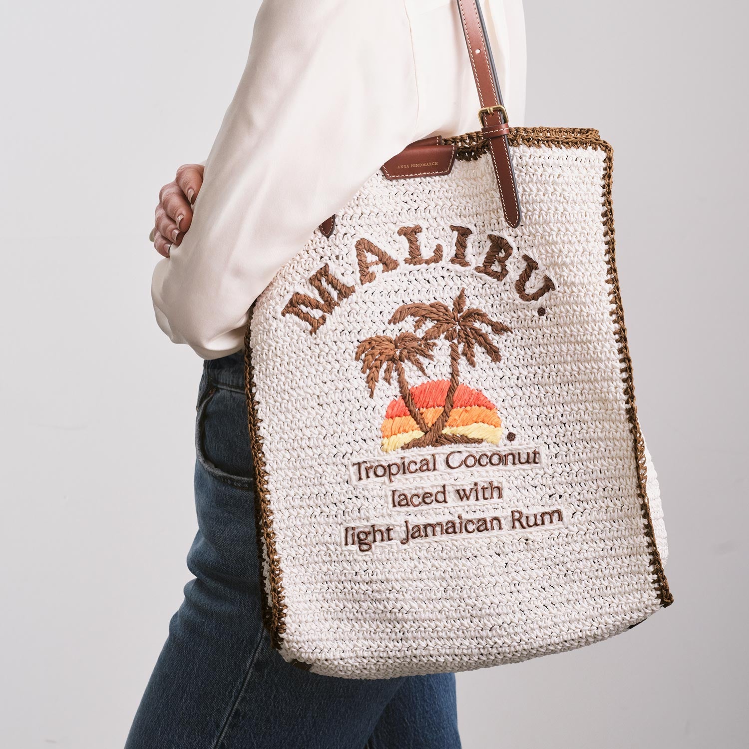 Malibu」トート | Anya Hindmarch JP