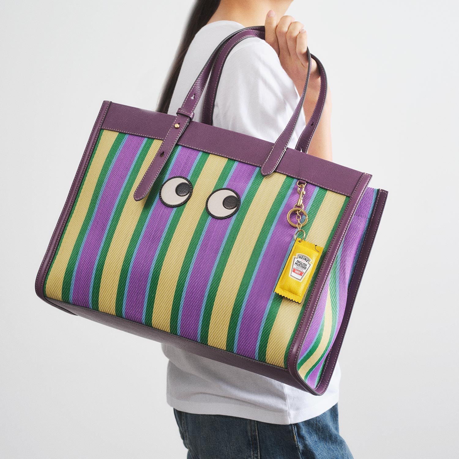 Eyes E/W ストライプ・トート | Anya Hindmarch JP