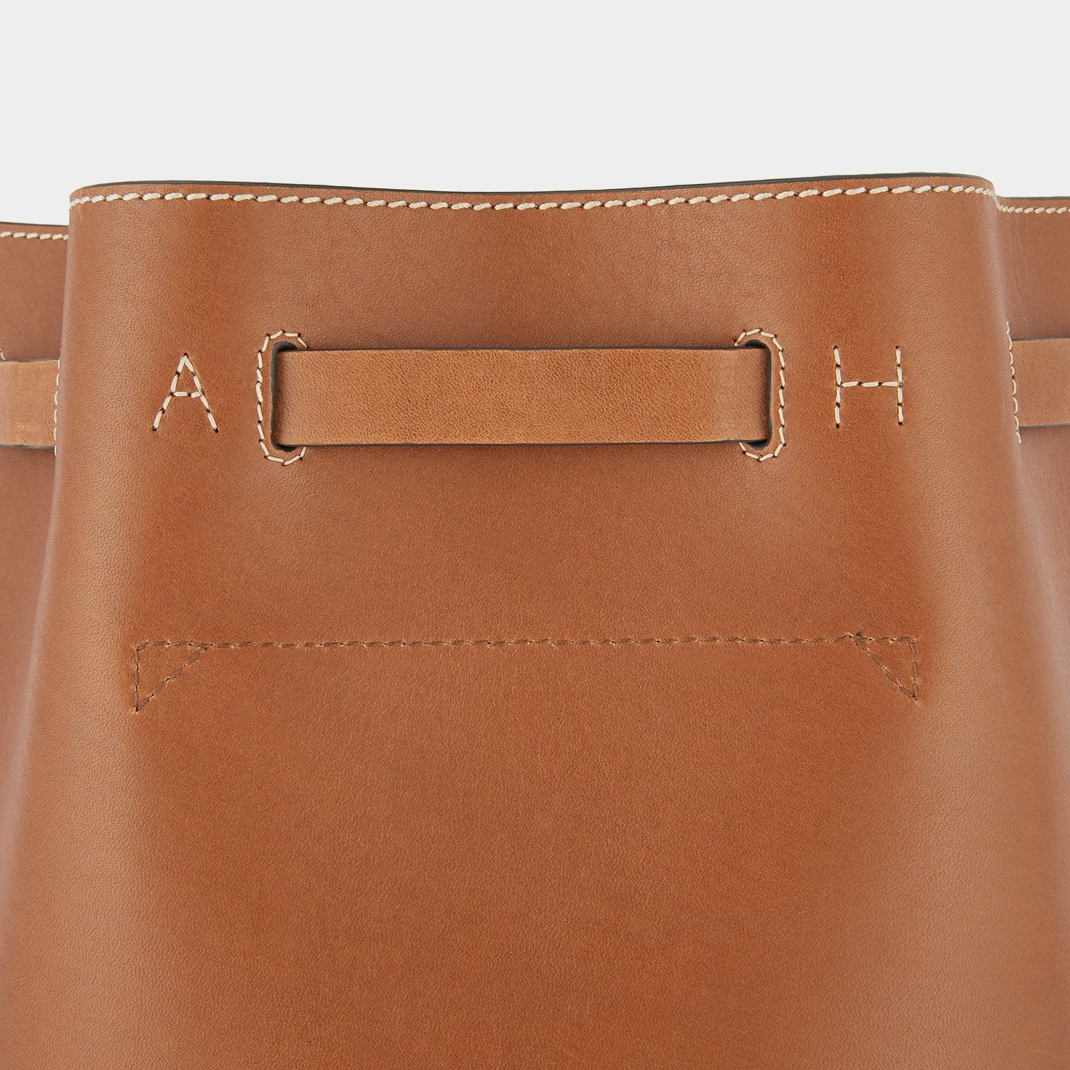 「Return to Nature」バケットバッグ -

                  
                    Compostable Leather in Tan -
                  

                  Anya Hindmarch JP
