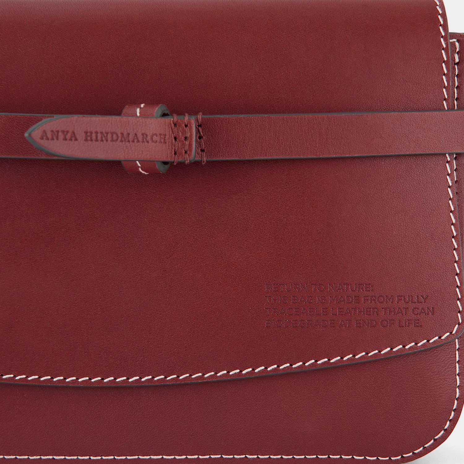 「Return to Nature」 クラッチ -

                  
                    Compostable Leather in Rosewood -
                  

                  Anya Hindmarch JP
