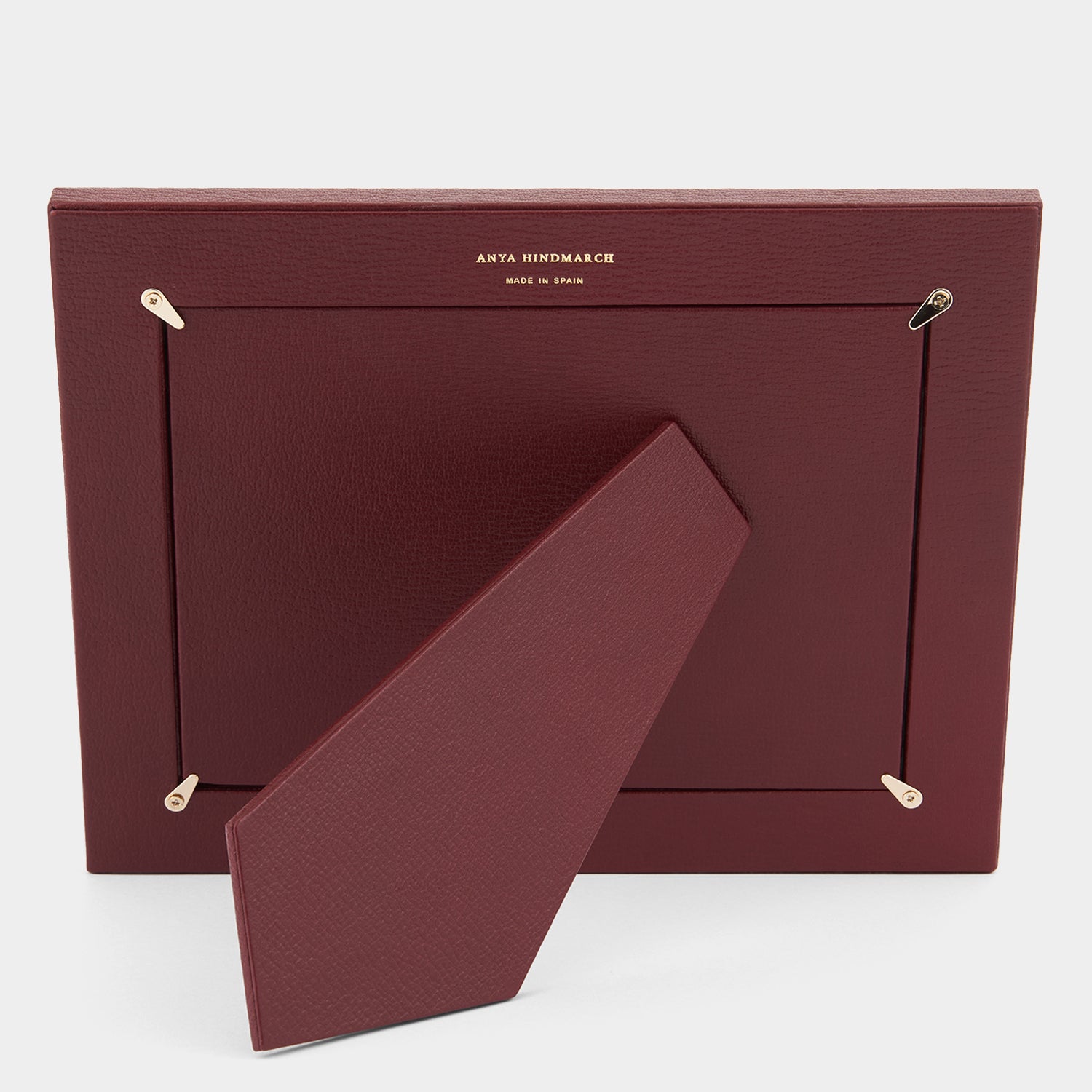5x7 アイズ ランドスケープ フレーム -

                  
                    Capra Leather in Medium Red -
                  

                  Anya Hindmarch JP
