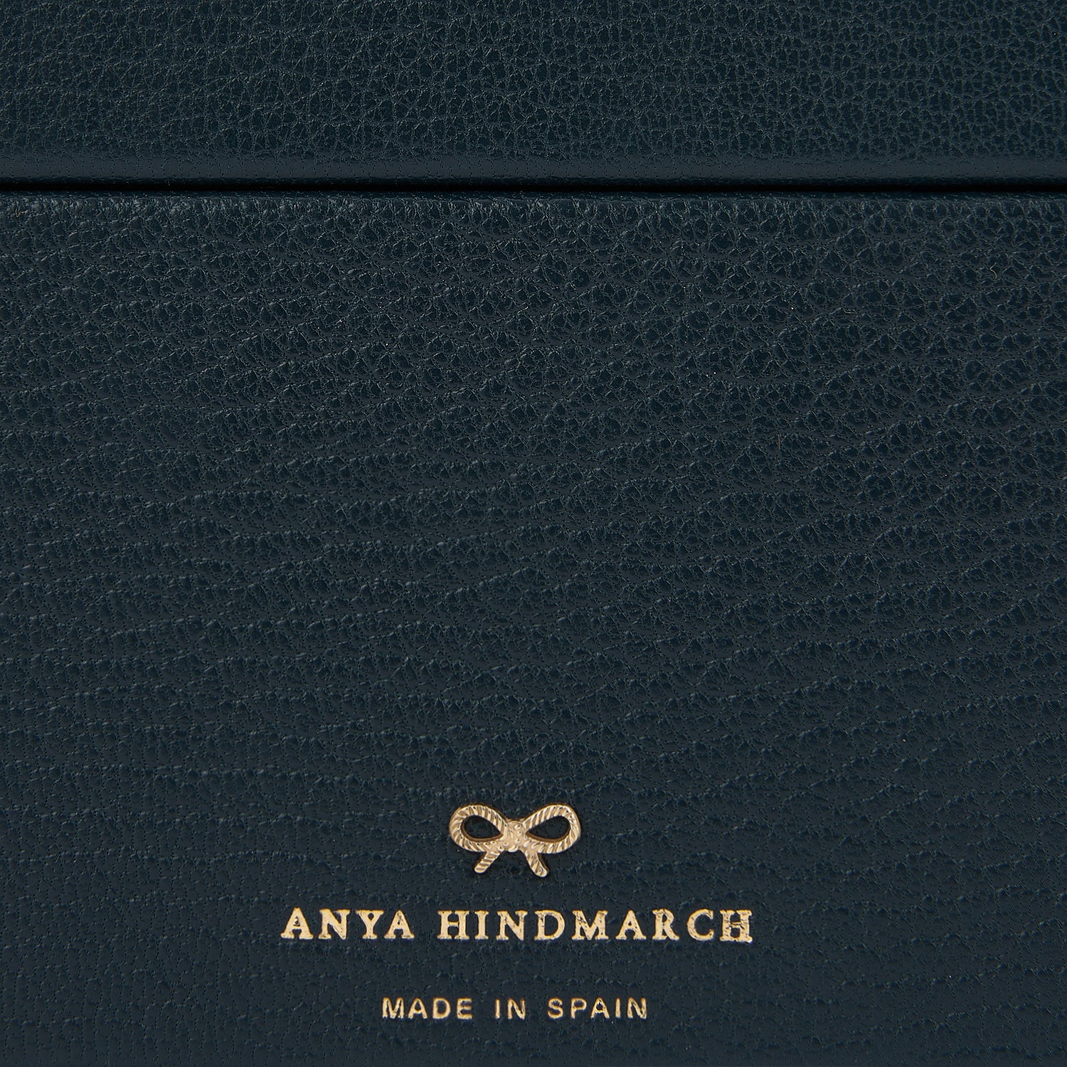 「After Eight®」 ボックス -

                  
                    Capra Leather in Dark Holly -
                  

                  Anya Hindmarch JP
