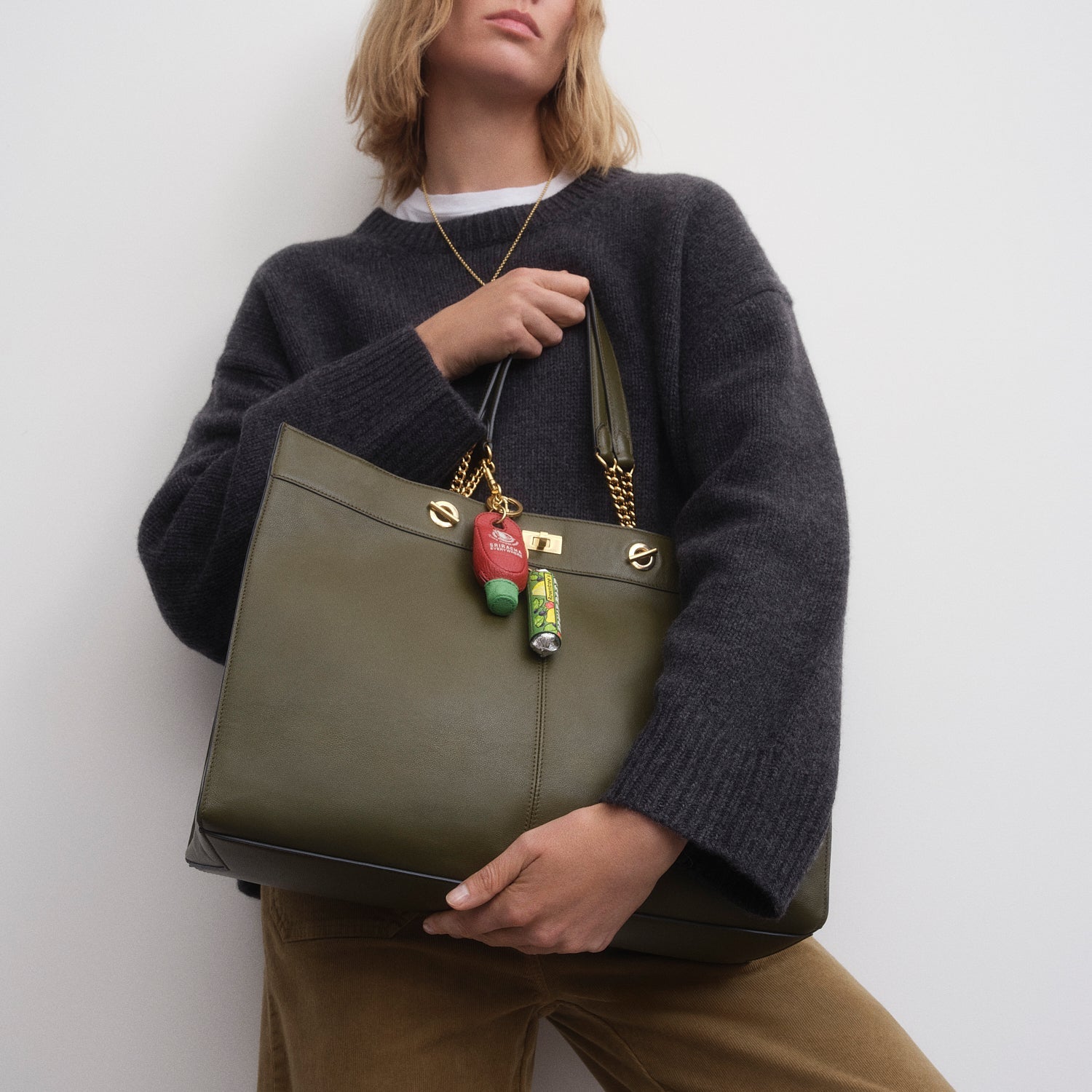Mortimer：モティマー・アイレット・トート -

          
            Capra Leather in Bonsai Green -
          

          Anya Hindmarch JP
