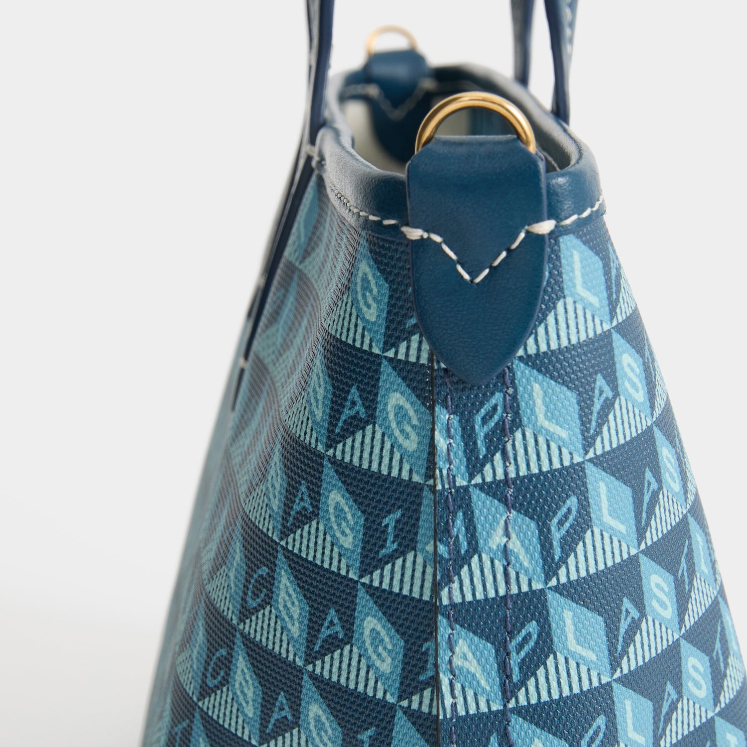 「I AM A Plastic Bag」 モチーフ・トート［XS］ -

          
            Canvas in Petrol Blue -
          

          Anya Hindmarch JP

