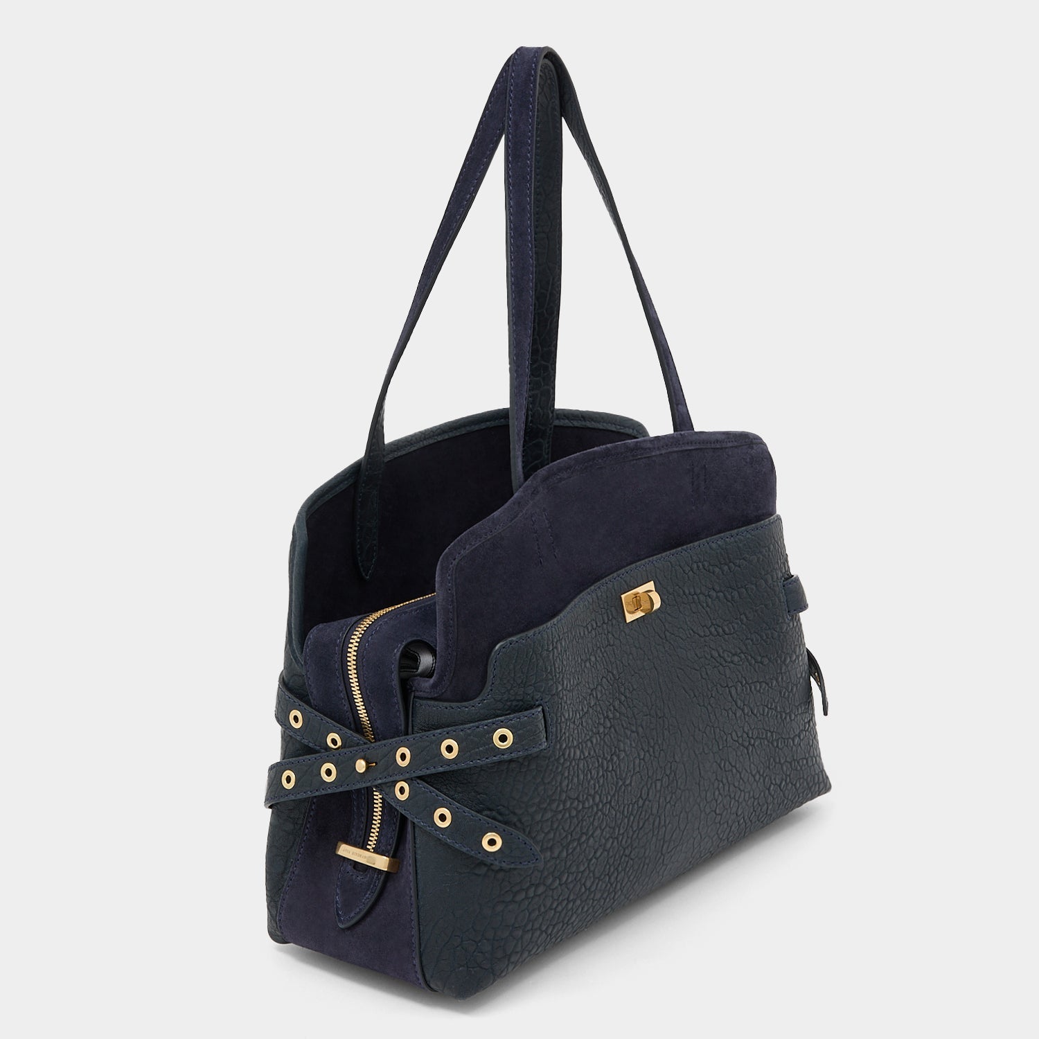 Wilson：ウィルソン・アイレット・ショルダーバッグ -

          
            Suede Leather in Marine Blue -
          

          Anya Hindmarch JP
