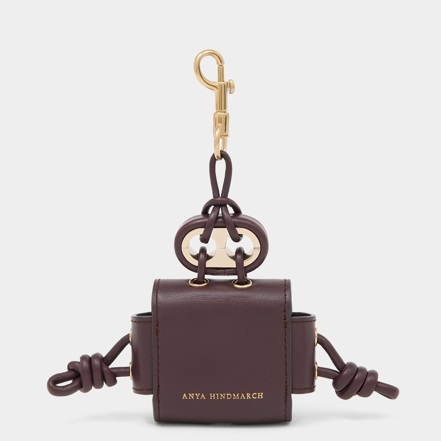キャラクター・イヤホンケース・チャーム -

          
            Smooth Leather in Grape Purple -
          

          Anya Hindmarch JP
