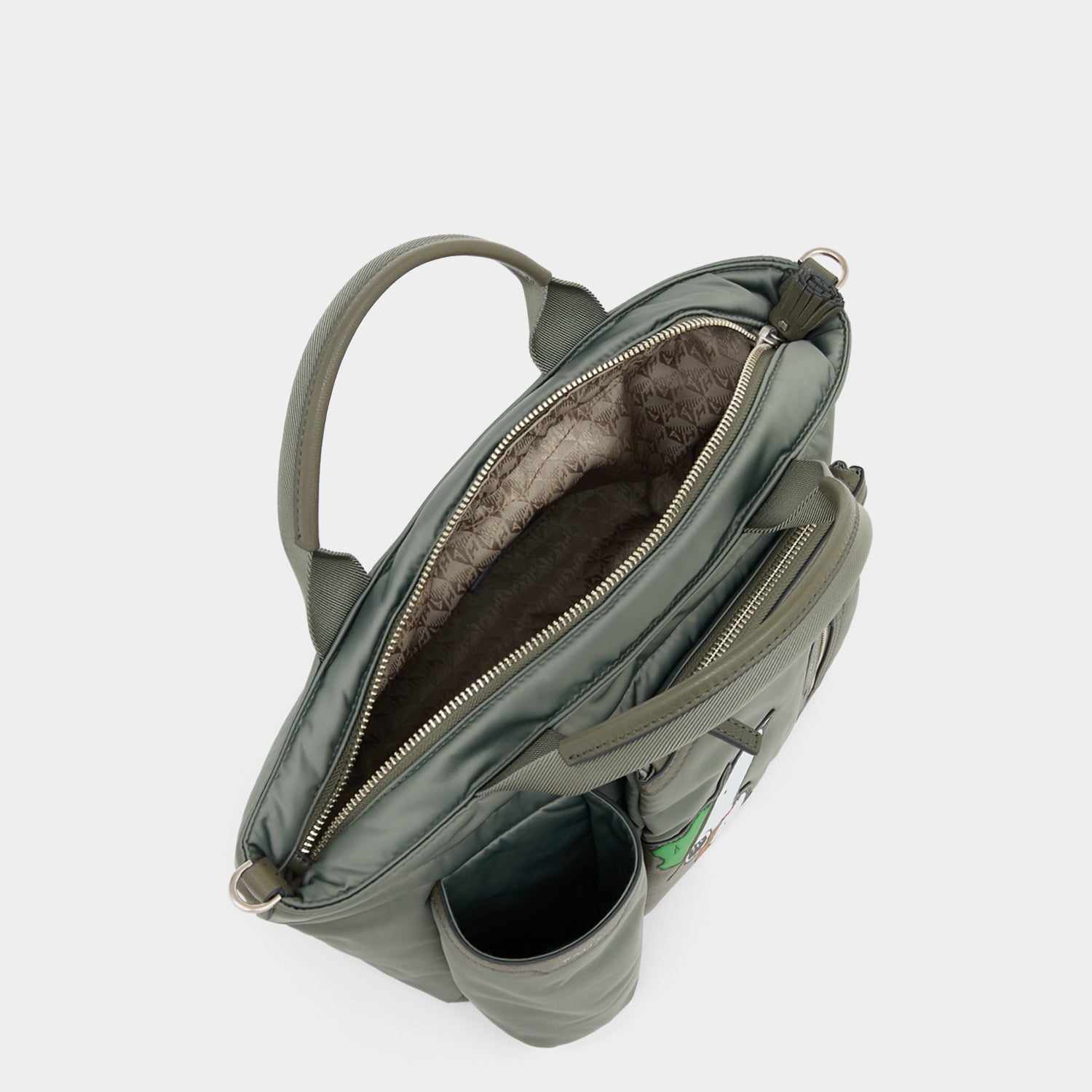 Peanuts「Snoopy」ミニ・マルチポケット・トート -

          
            Recycled padded fabric in Fern Green -
          

          Anya Hindmarch JP
