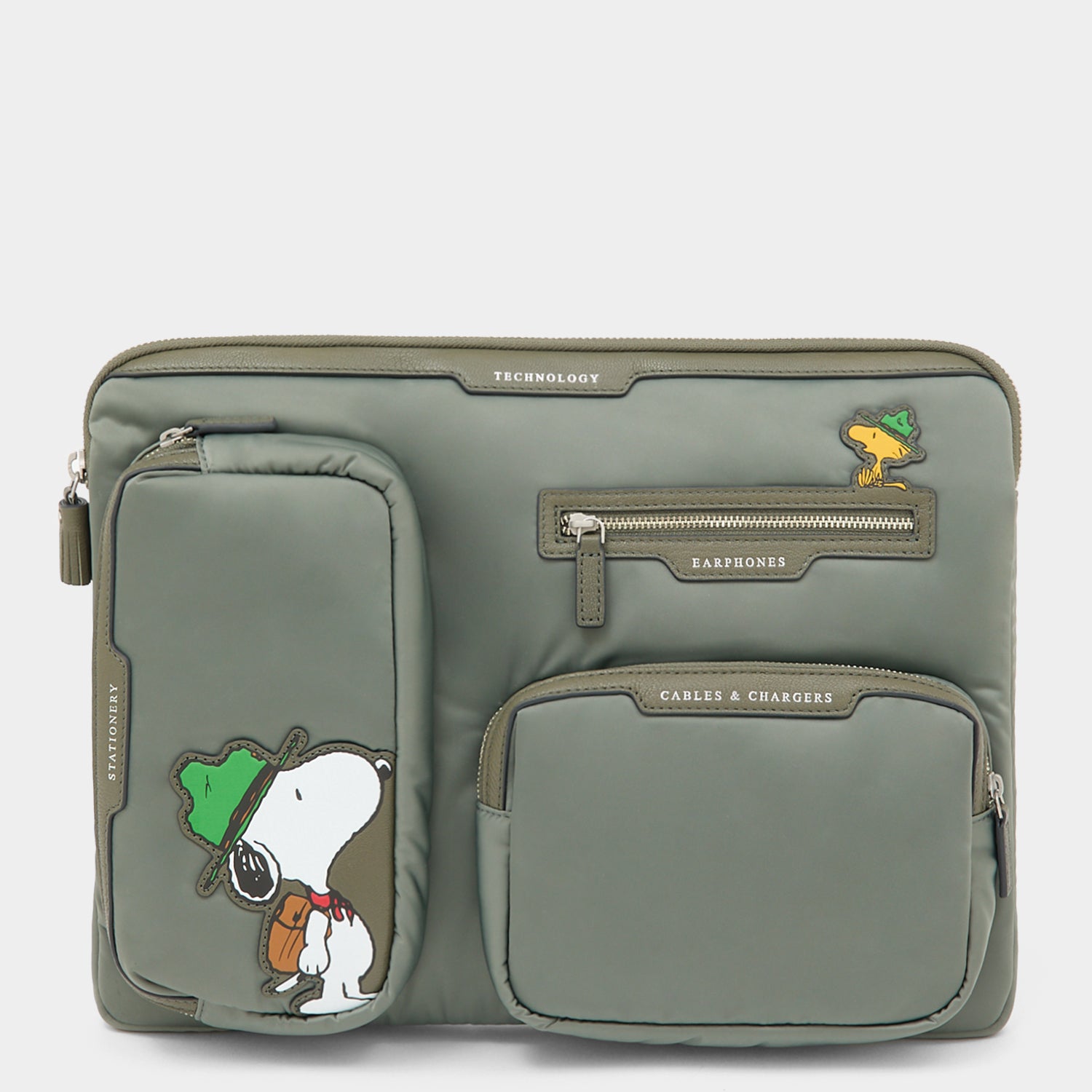 Peanuts「Snoopy」テクノロジー・ケース -

          
            Recycled padded fabric in Fern Green -
          

          Anya Hindmarch JP

