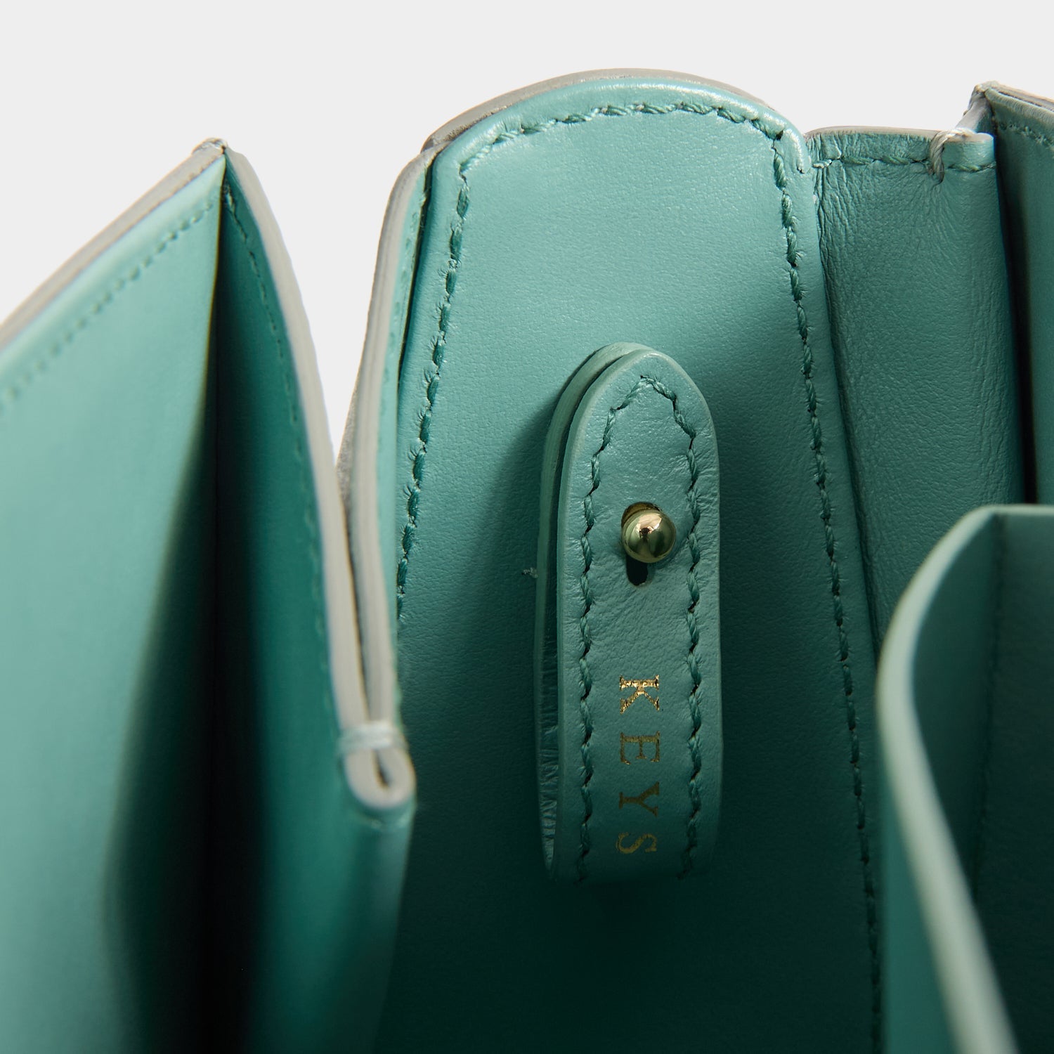 Mortimer：モティマー・クラッチ | Anya Hindmarch JP