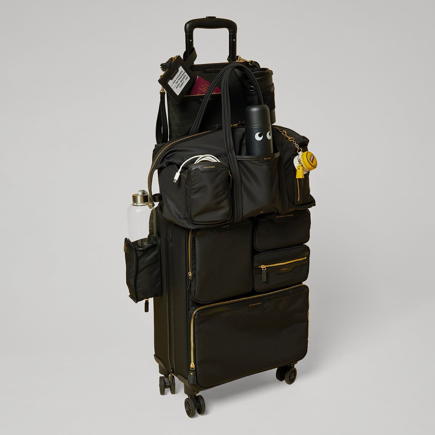 インフライト・バッグ -

          
            Recycled Nylon with PU in Black -
          

          Anya Hindmarch JP
