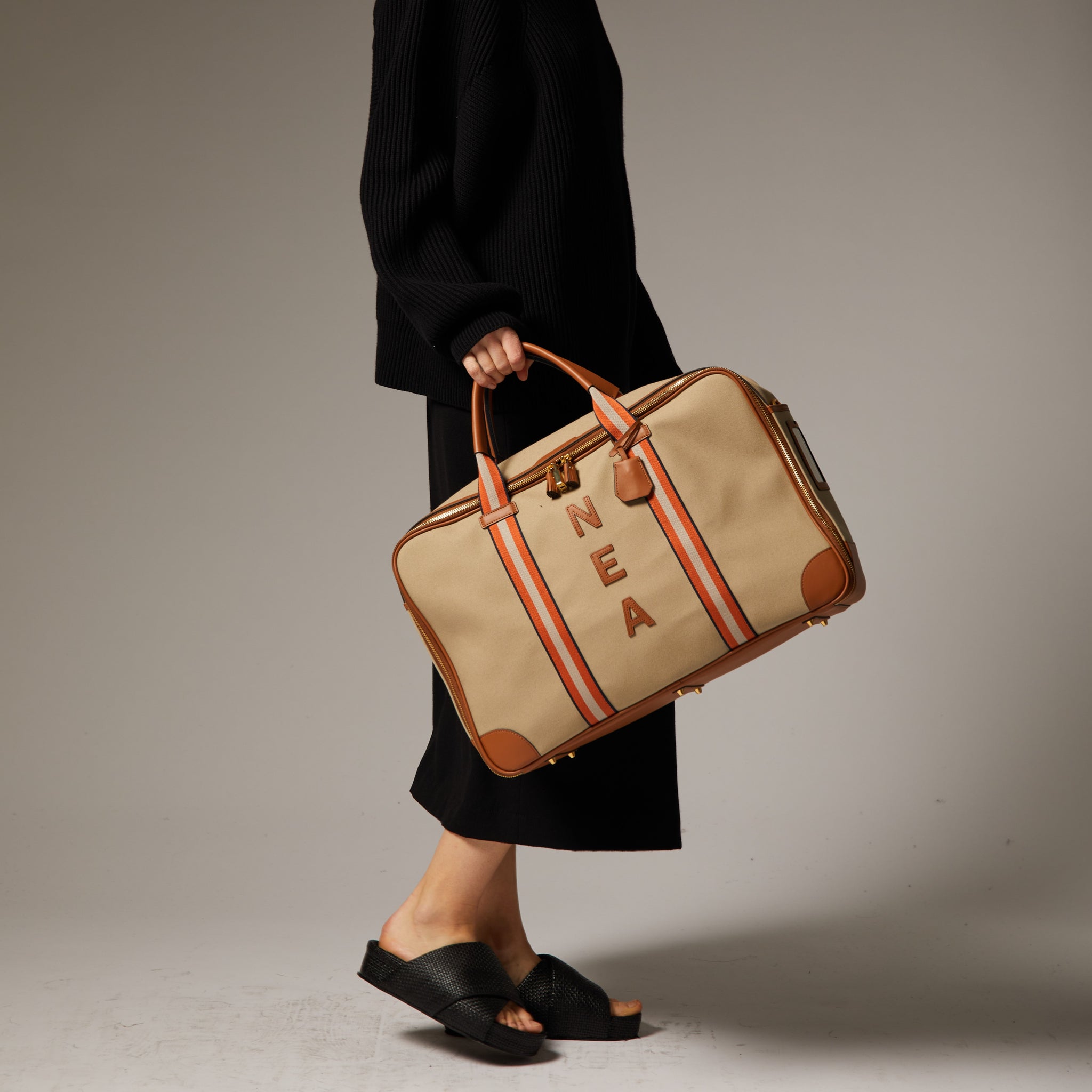 ビスポーク ウォルトン -

                  

                  Anya Hindmarch JP
