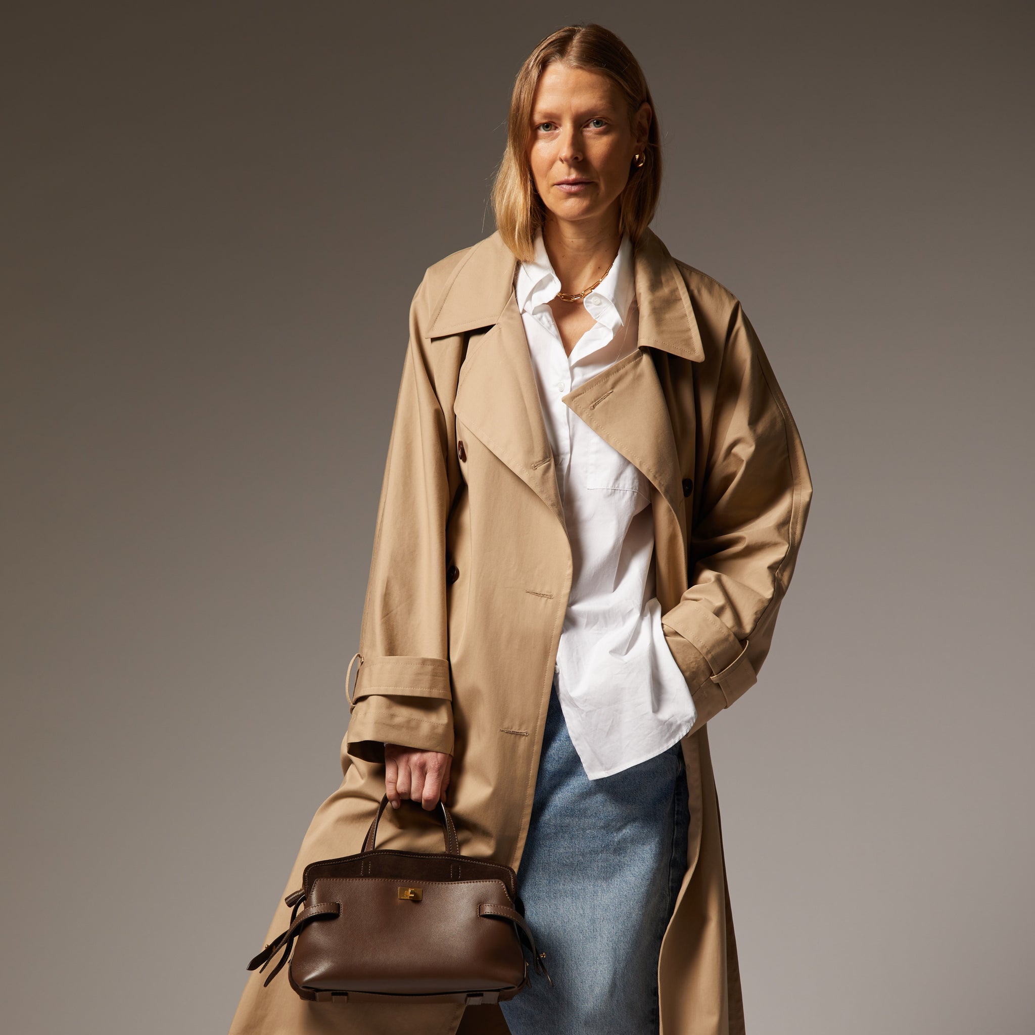 スモール ウィルソン -

          
            Classic Calf in Coffee -
          

          Anya Hindmarch JP

