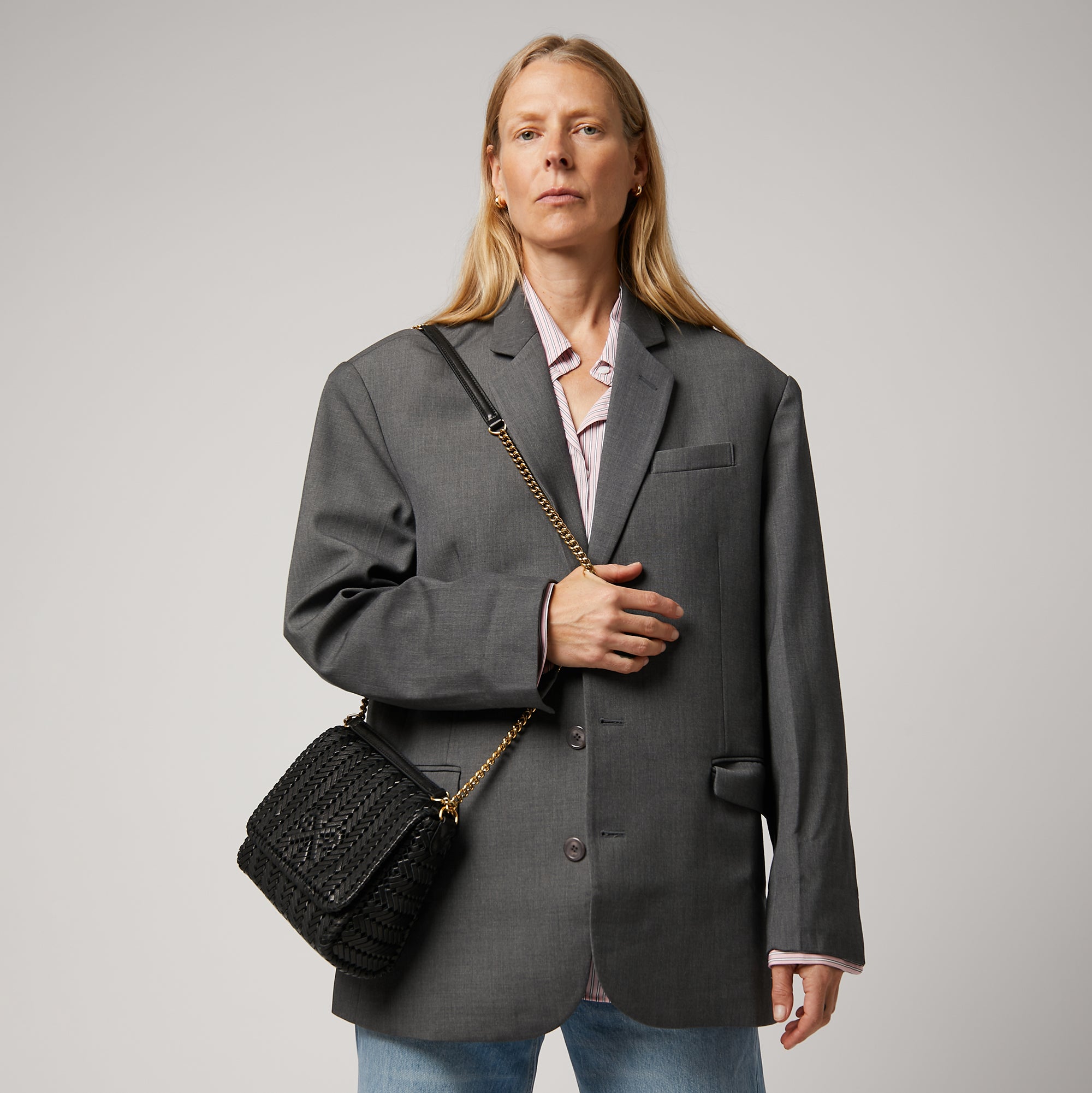 ニーソン チェーン クロスボディ -

                  
                    Capra Leather in Black -
                  

                  Anya Hindmarch JP
