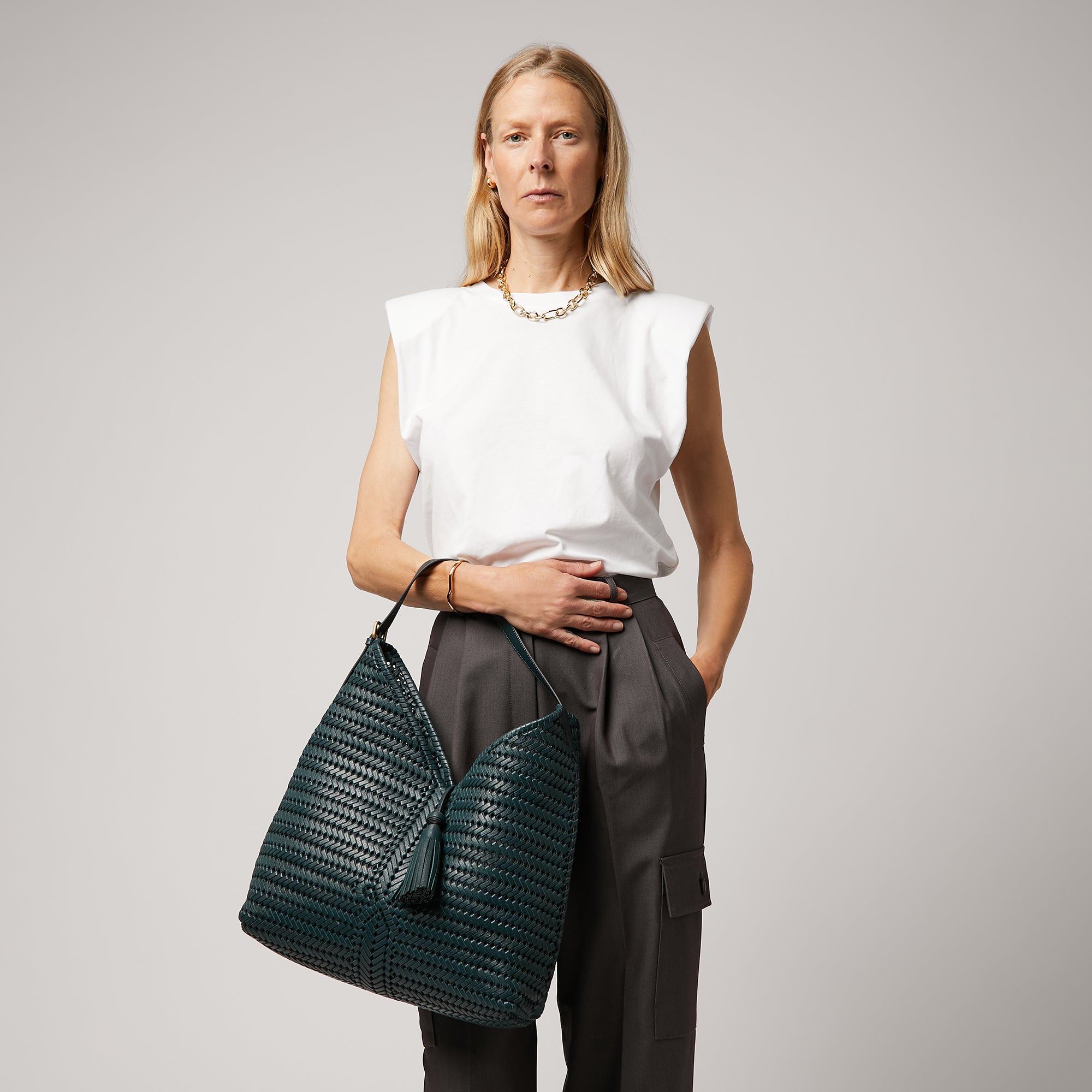 ニーソン タッセル ホーボー -

                  
                    Shiny Capra in Dark Holly -
                  

                  Anya Hindmarch JP
