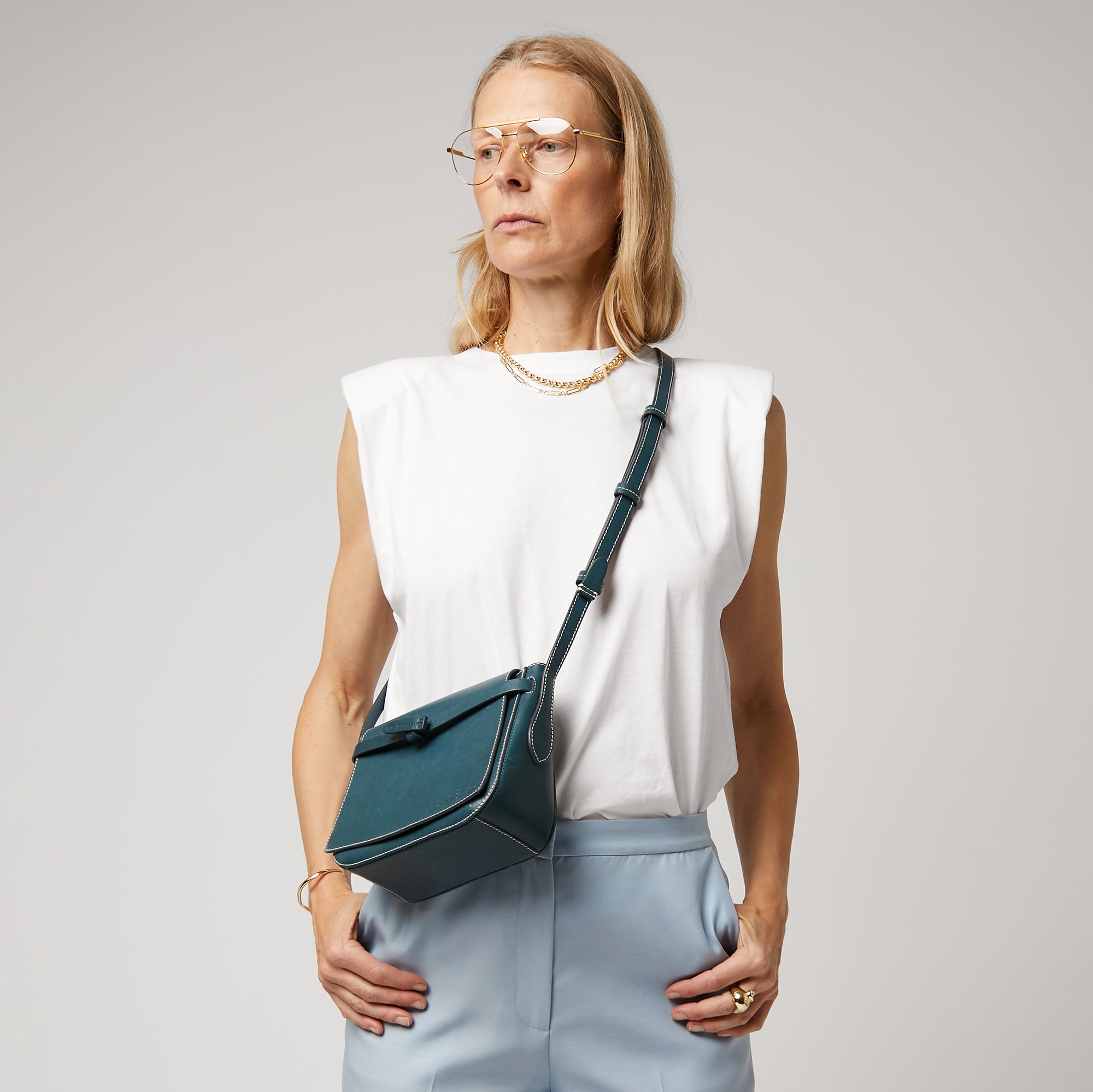 「Return to Nature」 クロスボディ -

                  
                    Compostable Leather in Dark Holly -
                  

                  Anya Hindmarch JP
