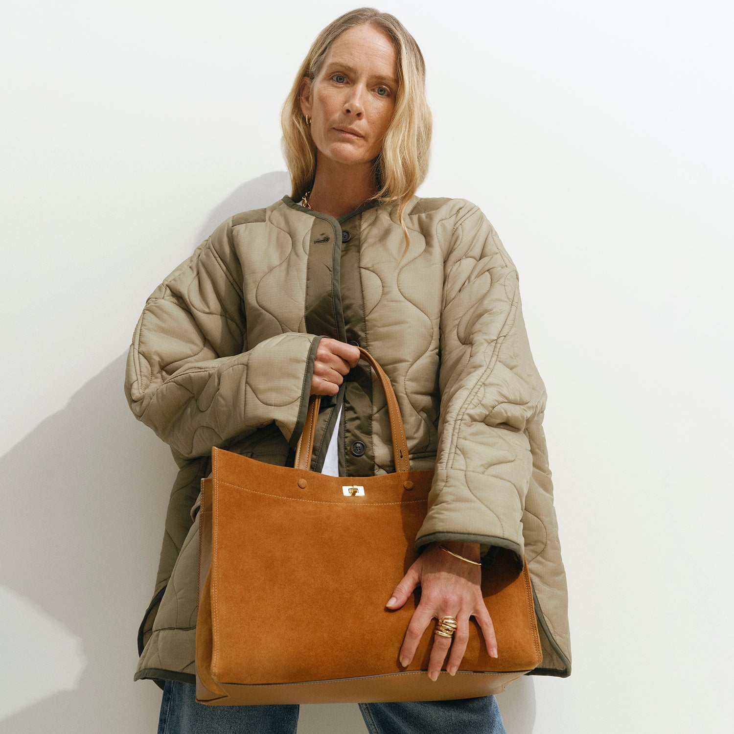 モティマー トート -

          
            Silky Calf in Manilla -
          

          Anya Hindmarch JP
