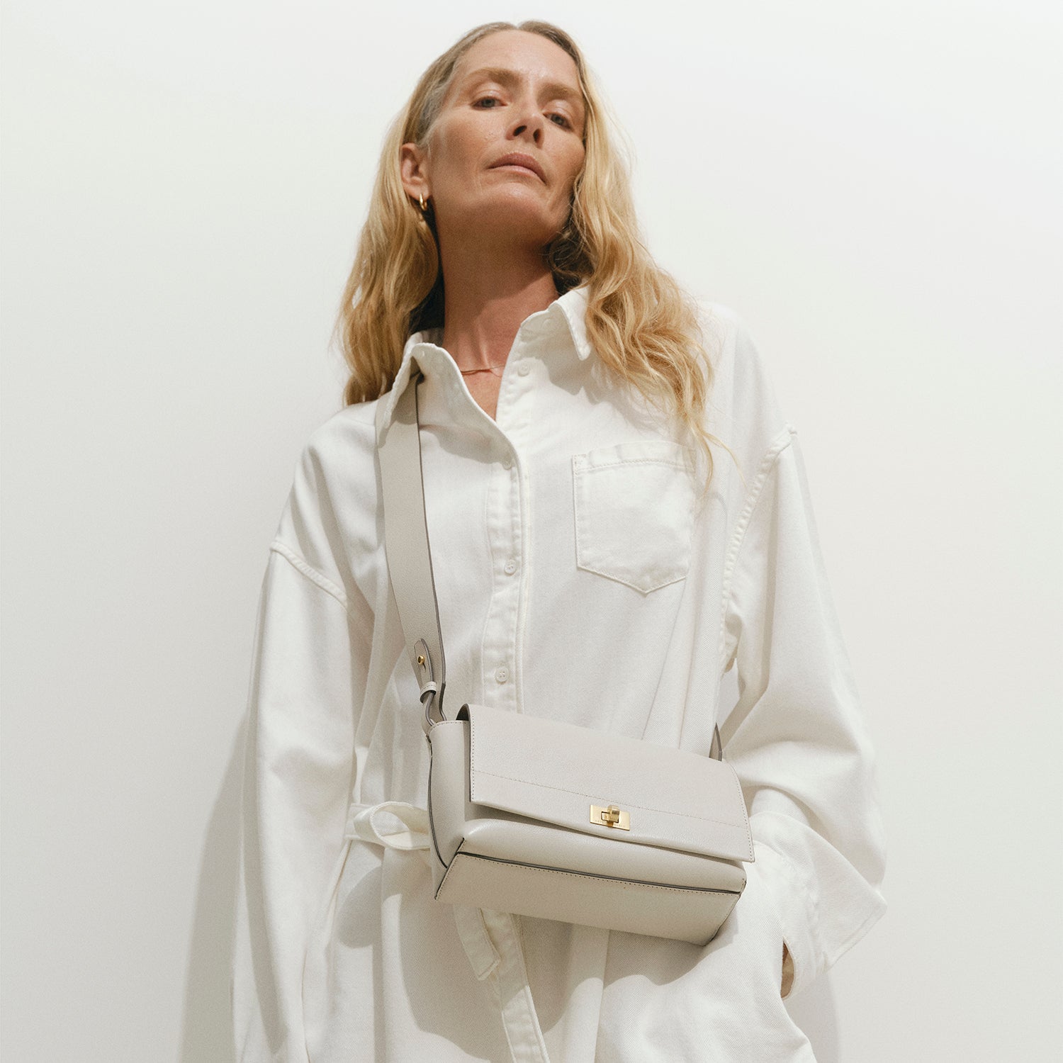 モティマー クロスボディ -

          
            Shiny Calf in Chalk -
          

          Anya Hindmarch JP
