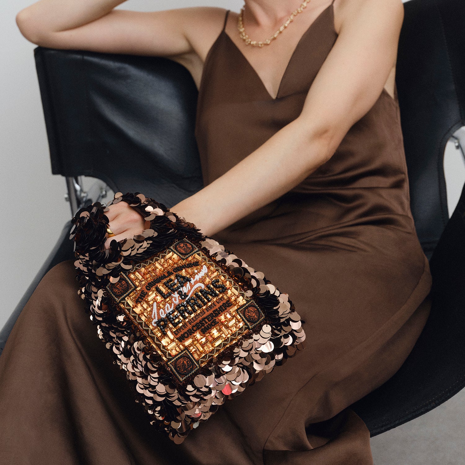 「Lea & Perrins」ミニ・トート -

          
            Recycled Satin in Hazelnut -
          

          Anya Hindmarch JP
