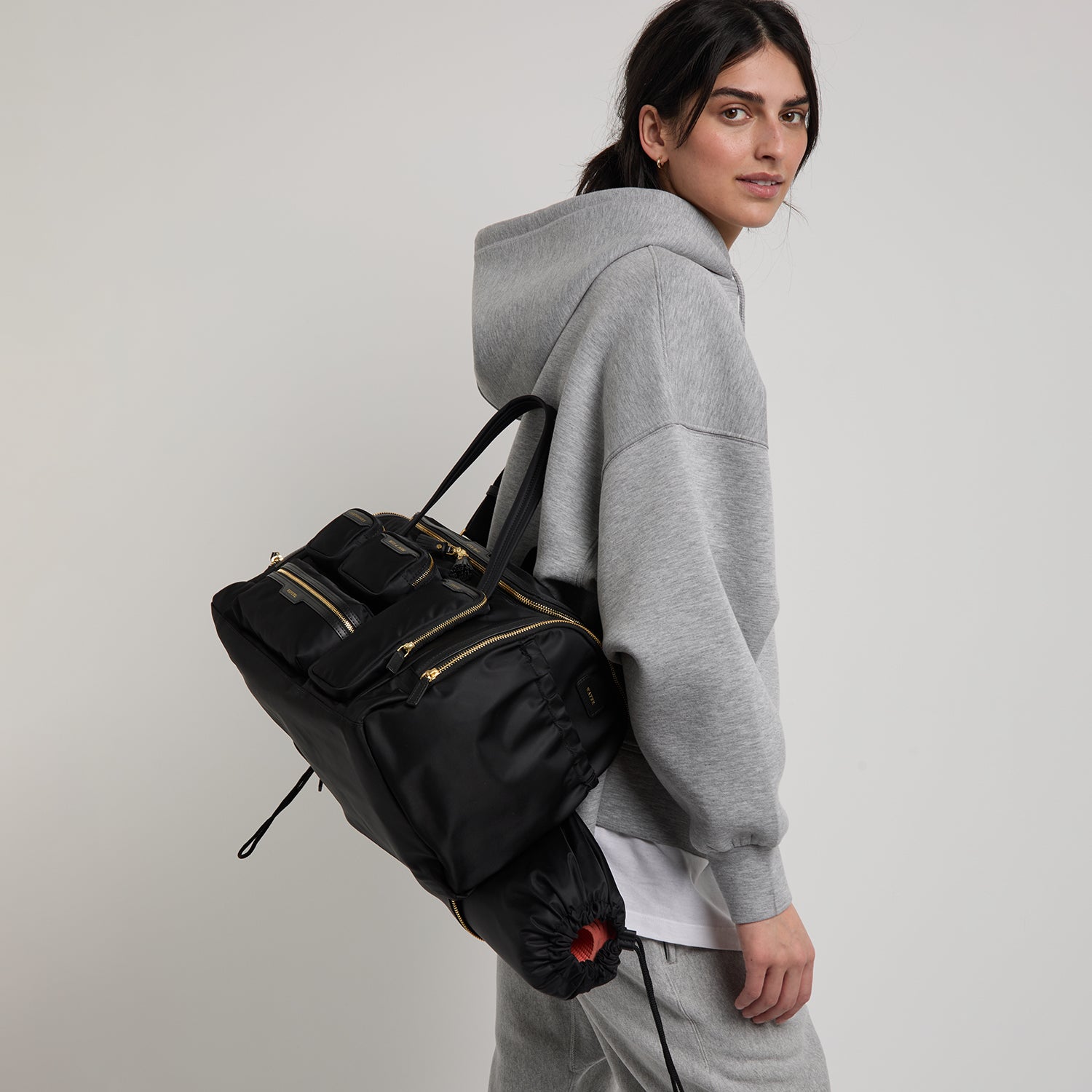 ジム バッグ -

          
            ECONYL® Regenerated Nylon in Black -
          

          Anya Hindmarch JP
