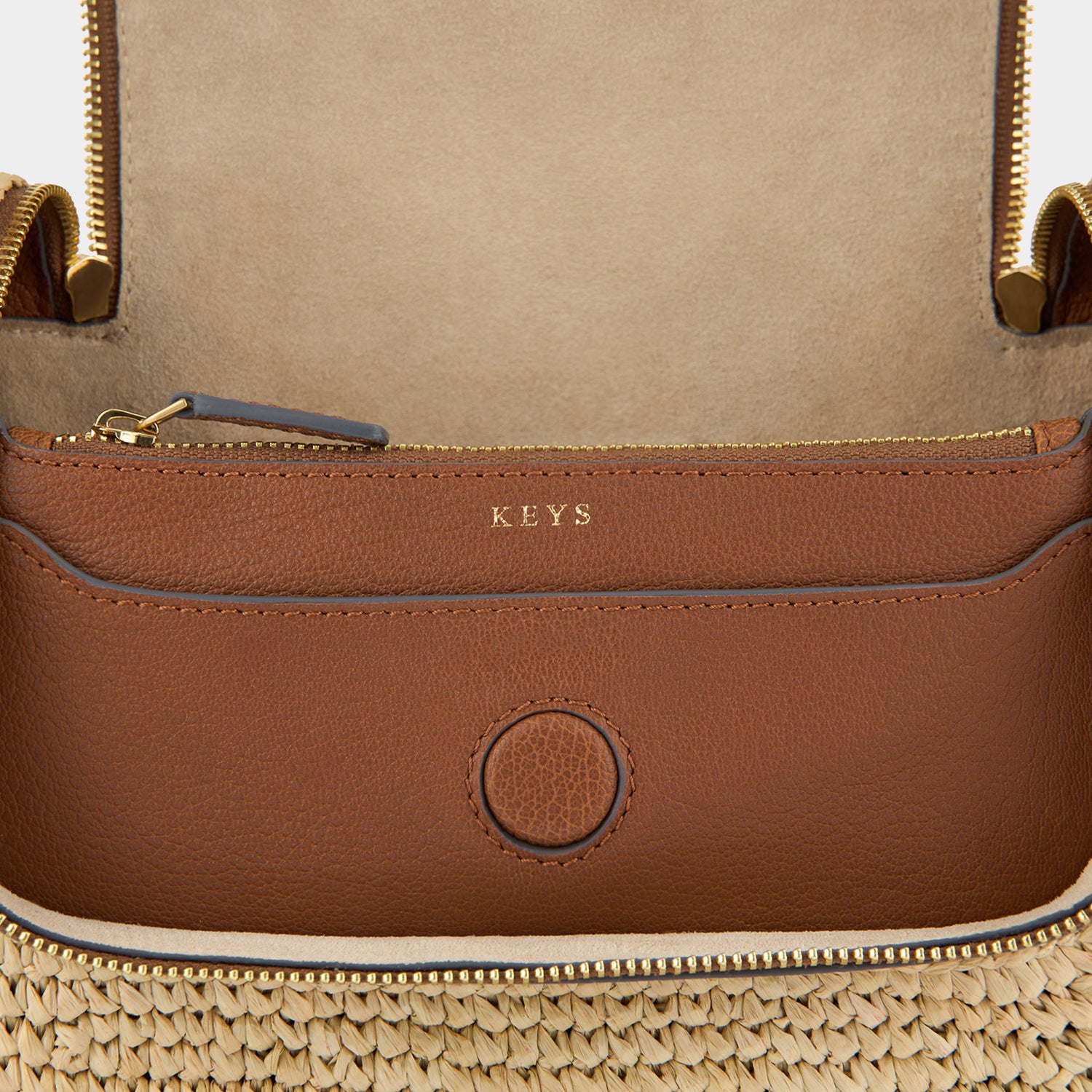 ヴィア ラフィア スモール クロスボディ -

          
            Raffia in Natural -
          

          Anya Hindmarch JP

