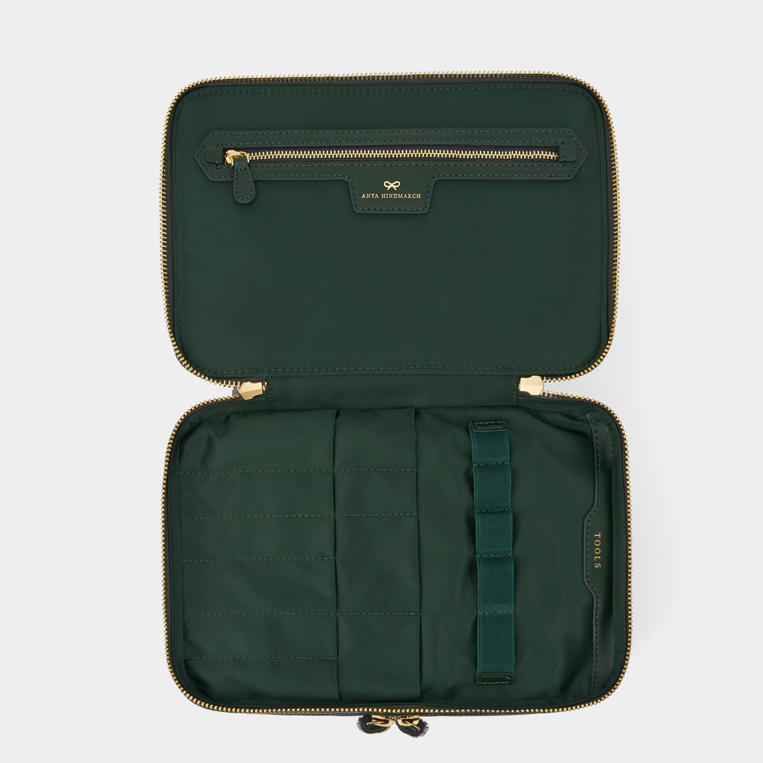 ロゴ バニティー キット -

          
            AH Logo Nylon in Dark Holly -
          

          Anya Hindmarch JP
