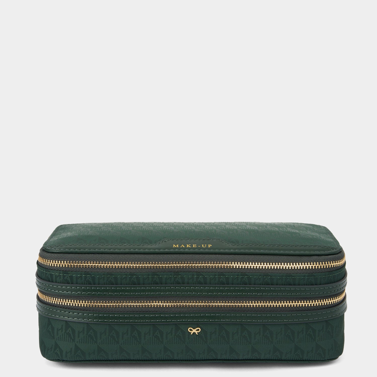 ロゴ メイクアップ ポーチ -

                  
                    AH Logo Nylon in Dark Holly -
                  

                  Anya Hindmarch JP
