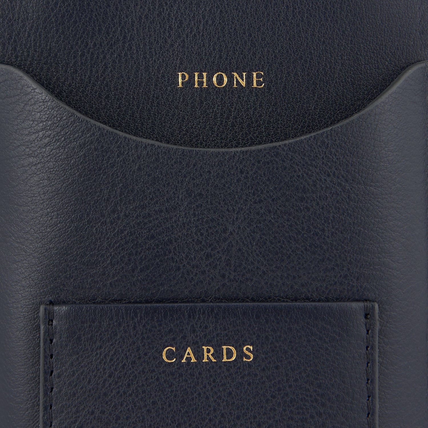 ナストロ スマホ ポーチ -

                  
                    Flat Leather in Marine -
                  

                  Anya Hindmarch JP
