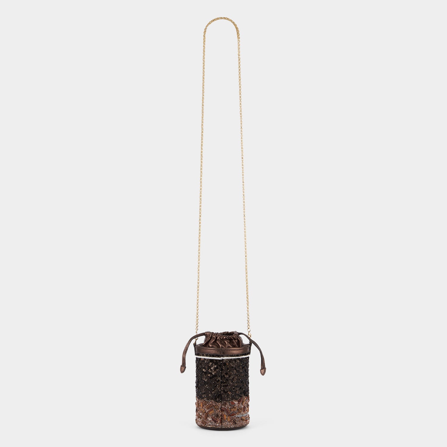 「Gold's Blend」ミニ バケット -

                  
                    Satin in Chocolate -
                  

                  Anya Hindmarch JP
