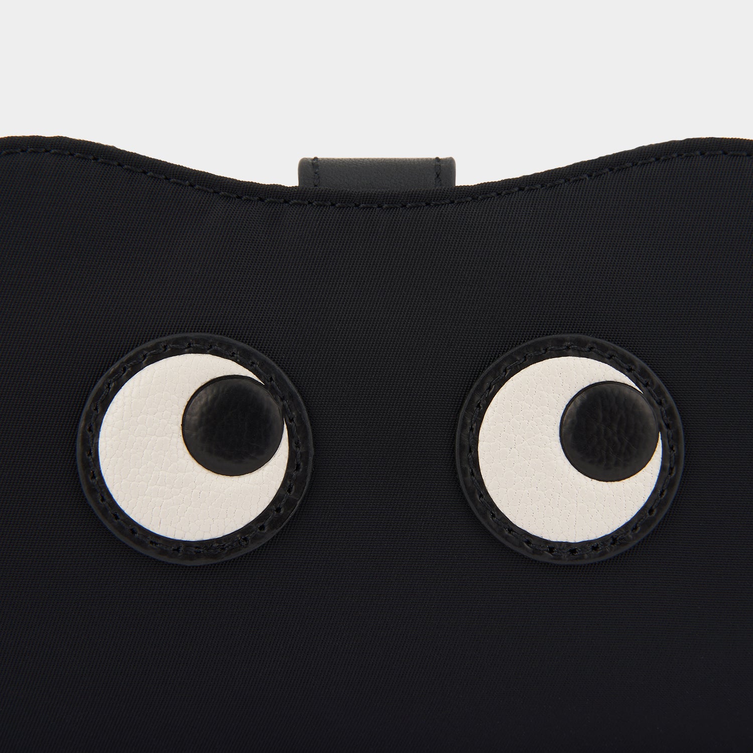 Eyes サングラス・ホルダー | Anya Hindmarch JP