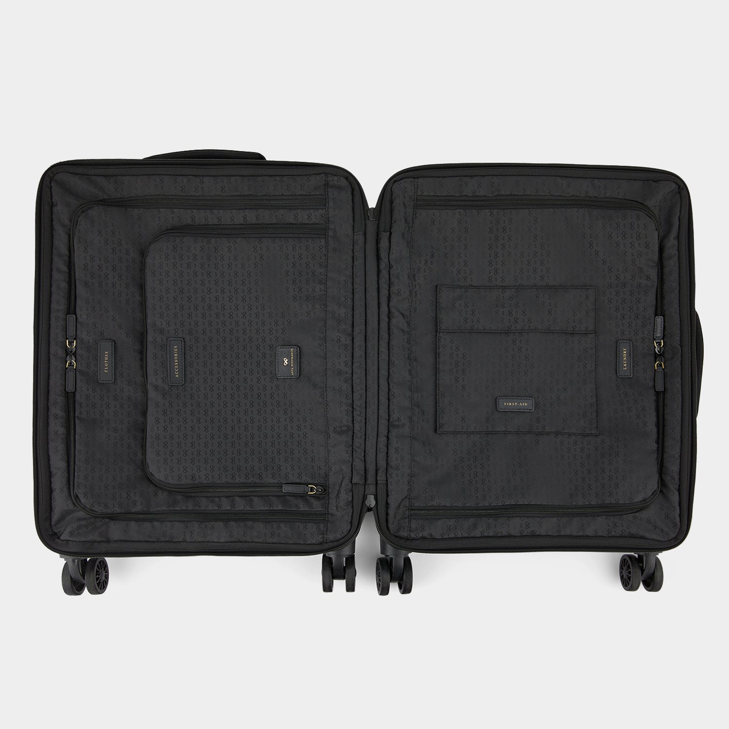 ショートホール スーツケース -

          
            ECONYL® Regenerated Nylon in Black -
          

          Anya Hindmarch JP
