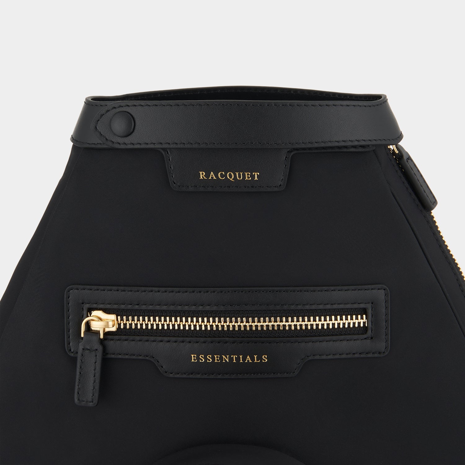 テニス ラケット カバー -

                  
                    ECONYL® Regenerated Nylon in Black -
                  

                  Anya Hindmarch JP
