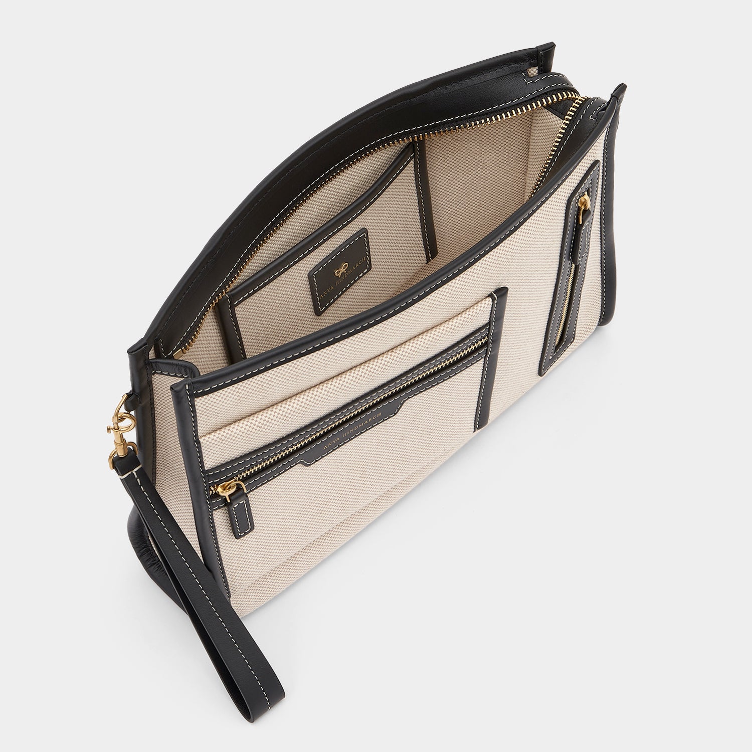 ポケット ポシェット -

                  
                    Mixed Canvas in Natural -
                  

                  Anya Hindmarch JP
