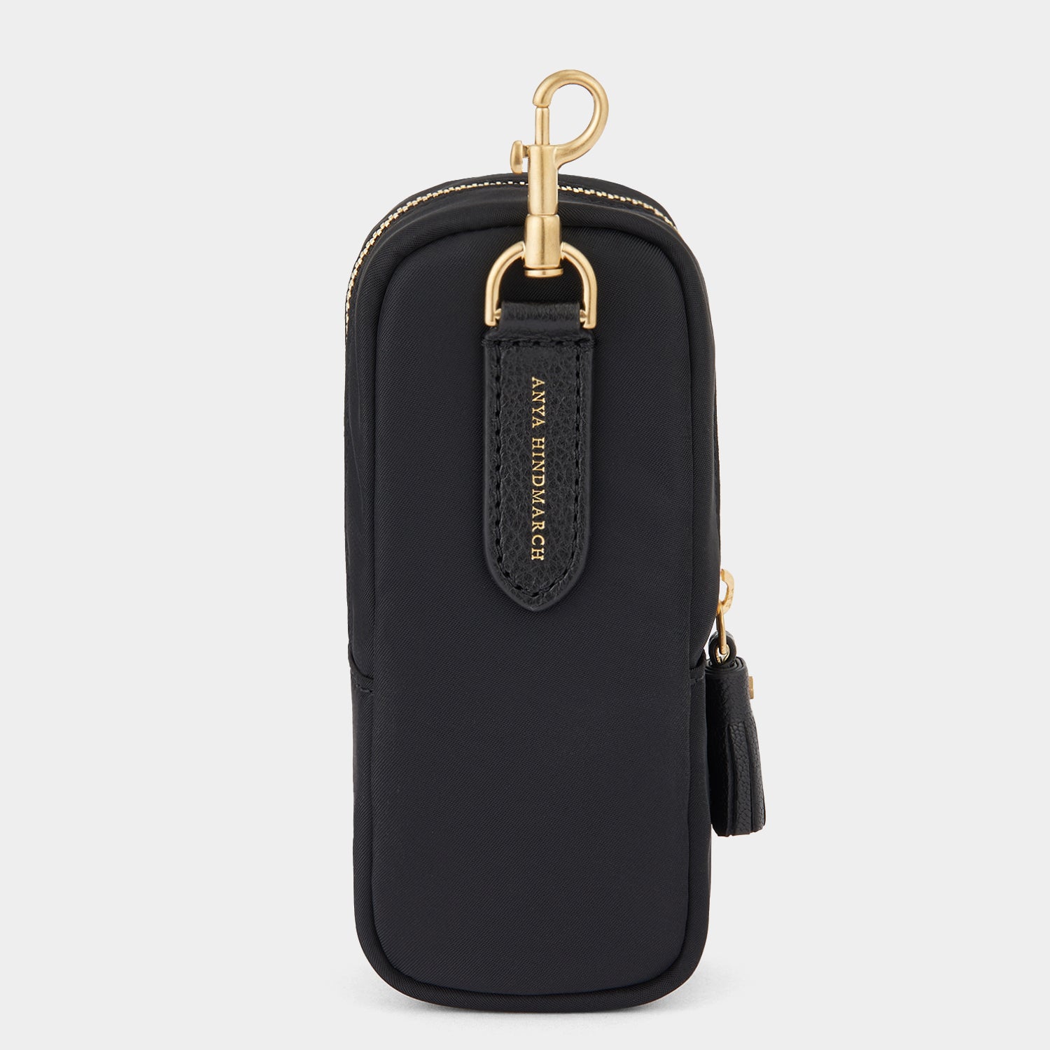 ゴルフボール ポーチ -

                  
                    ECONYL® in Black -
                  

                  Anya Hindmarch JP
