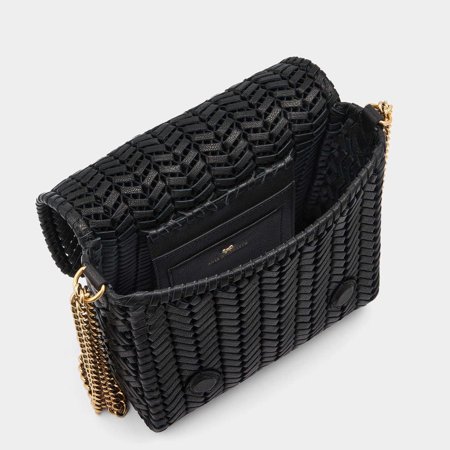ニーソン チェーン クロスボディ -

                  
                    Capra Leather in Black -
                  

                  Anya Hindmarch JP
