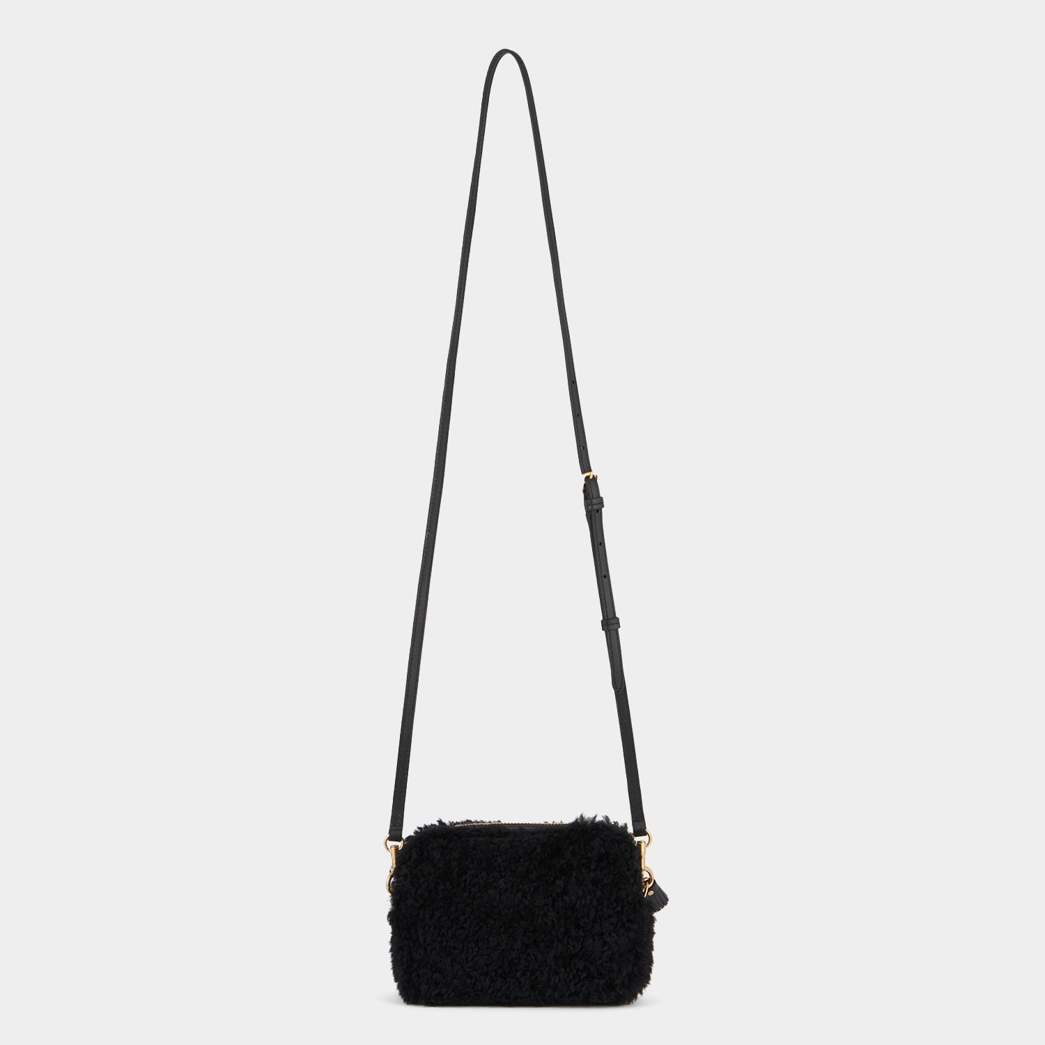 シアリング アイズ クロスボディ -

                  
                    Shearling in Black -
                  

                  Anya Hindmarch JP
